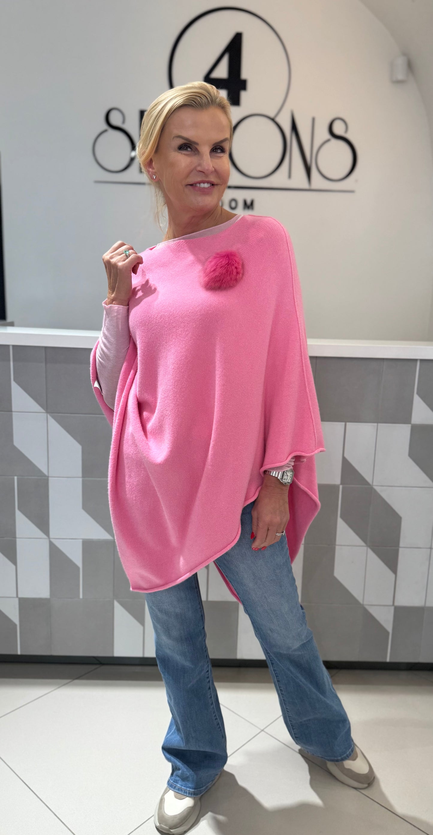 Megztinis -pončas (P267)