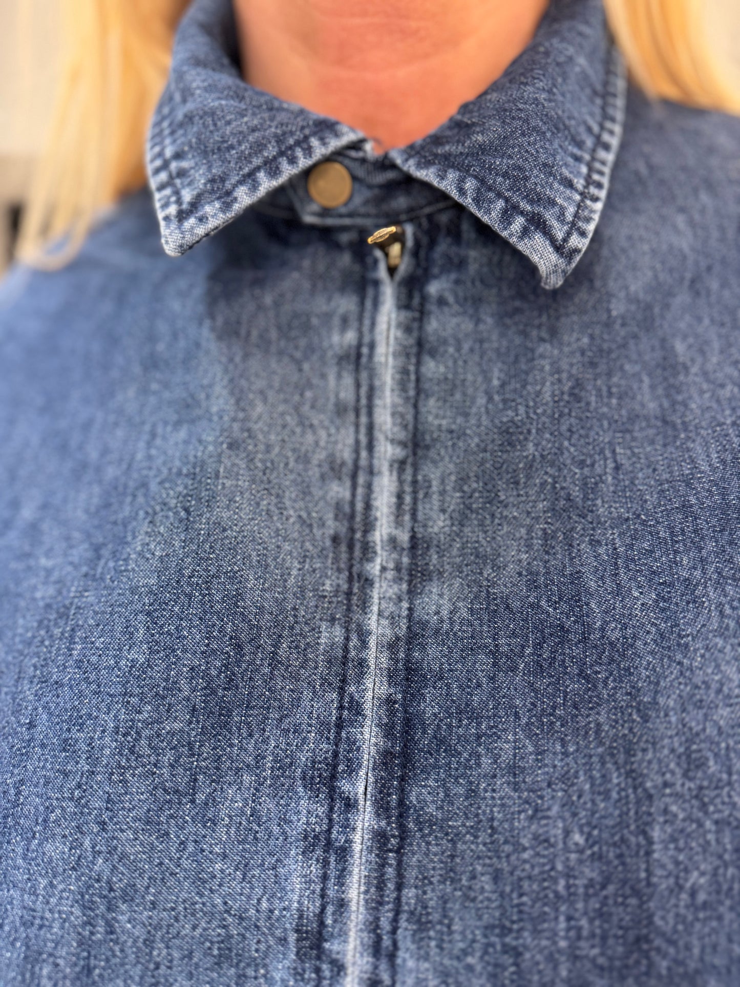 Striukė -bomberis (B141)