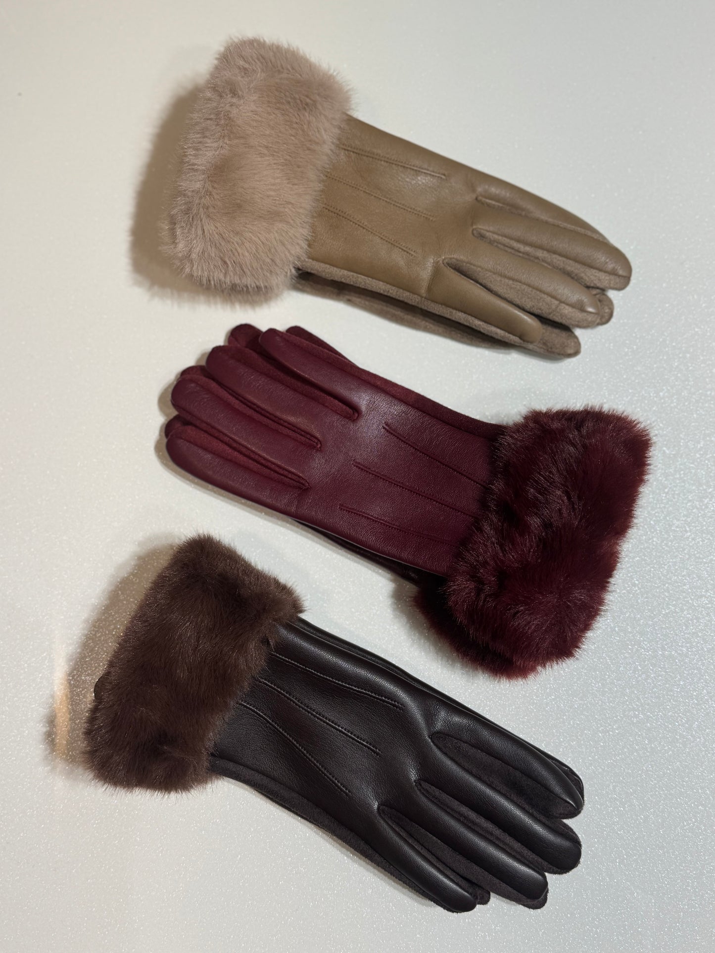 Eko odos pirštinės dekoruotos kailiuku (D78)