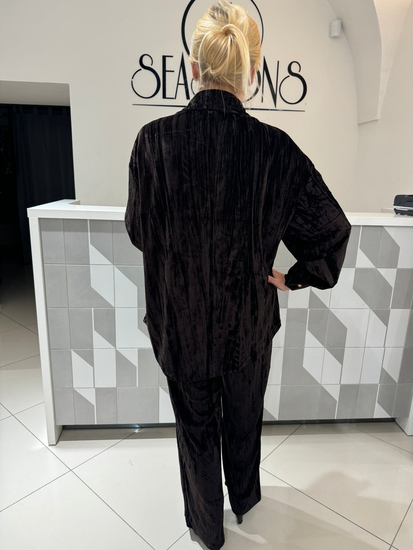 Veliūrinis kostiumas (Ko36)