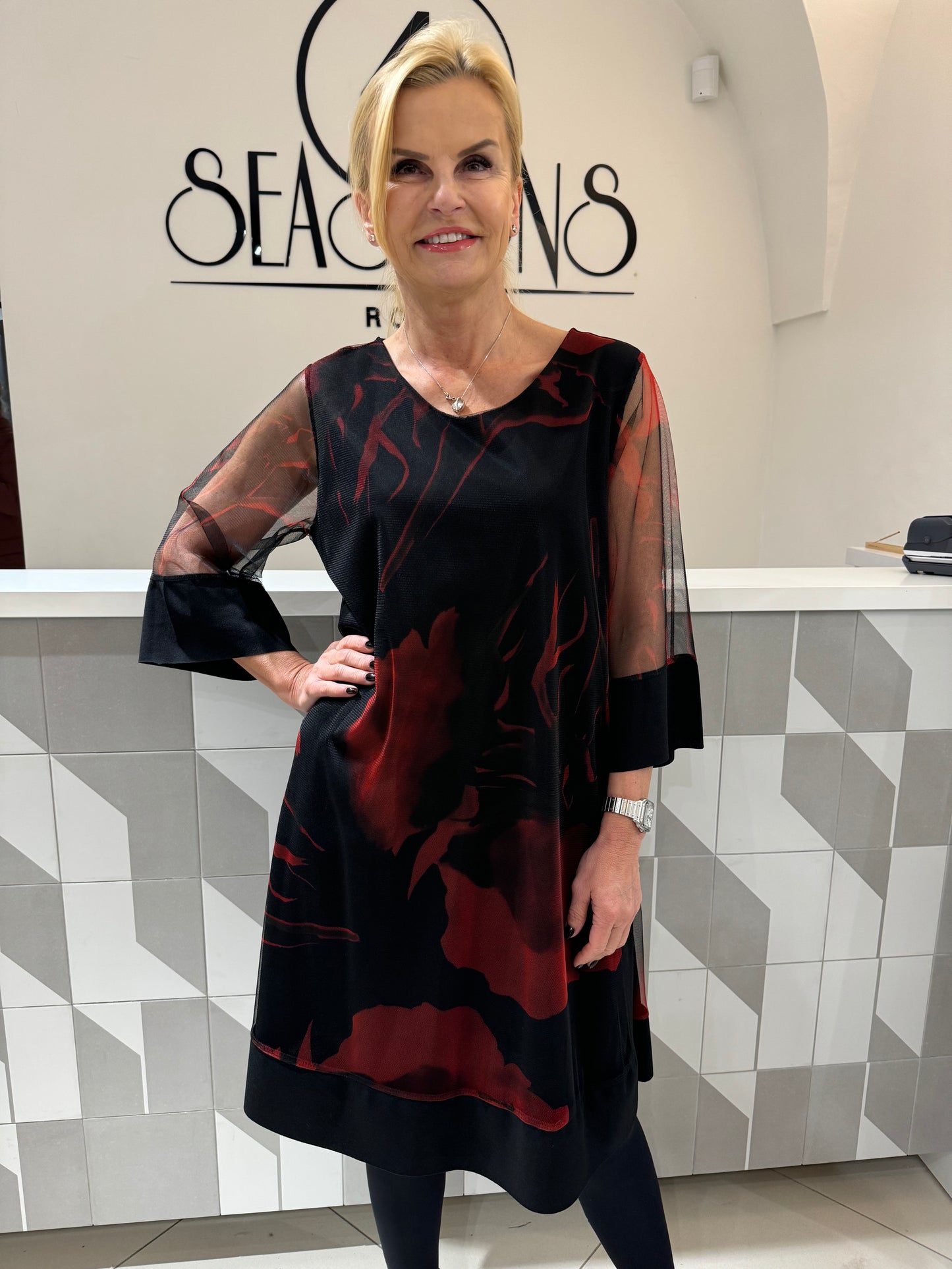 Suknelė trumpa (S341)