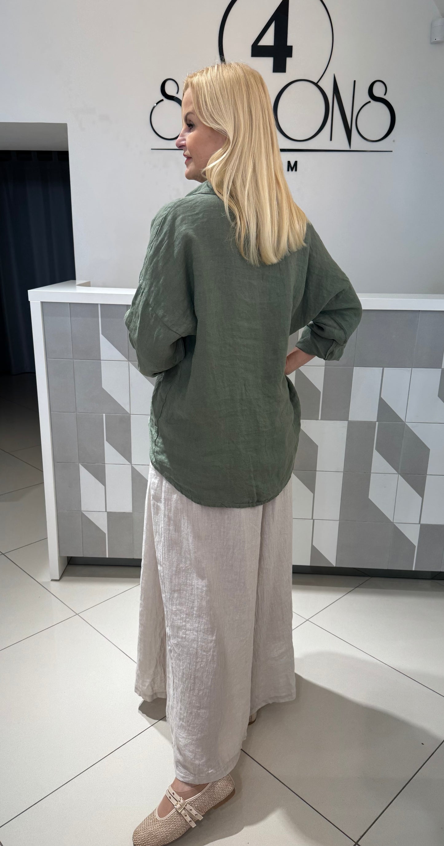 Sijonkelnės didesniam dydžiui (K412)