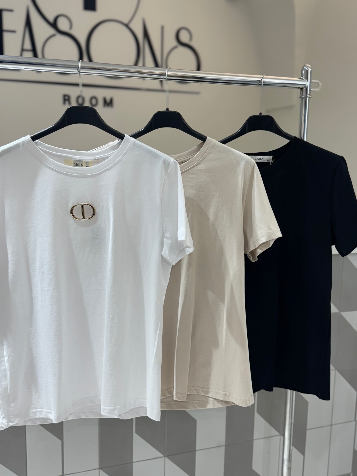 Palaidinė trumpomis rankovėmis (P561)