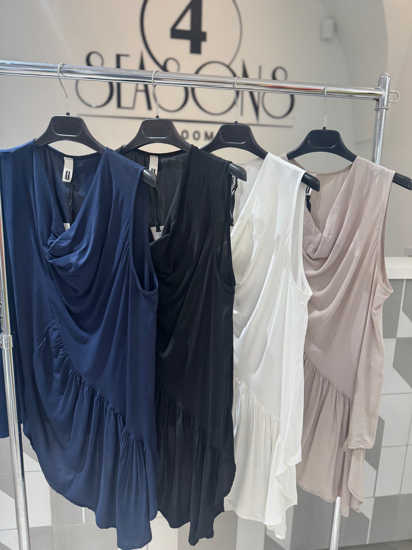 Palaidinė be rankovių (P771)