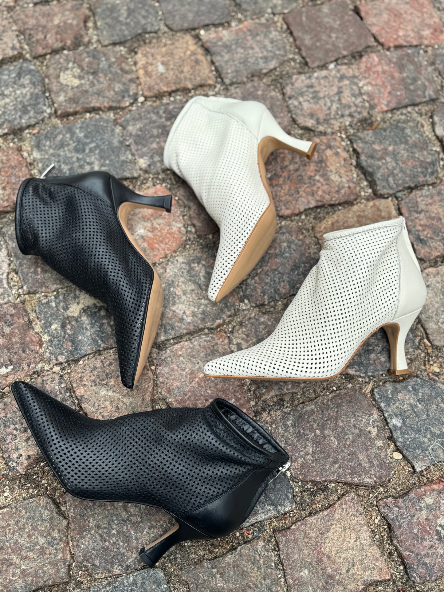 Aulinukai su skylutėmis