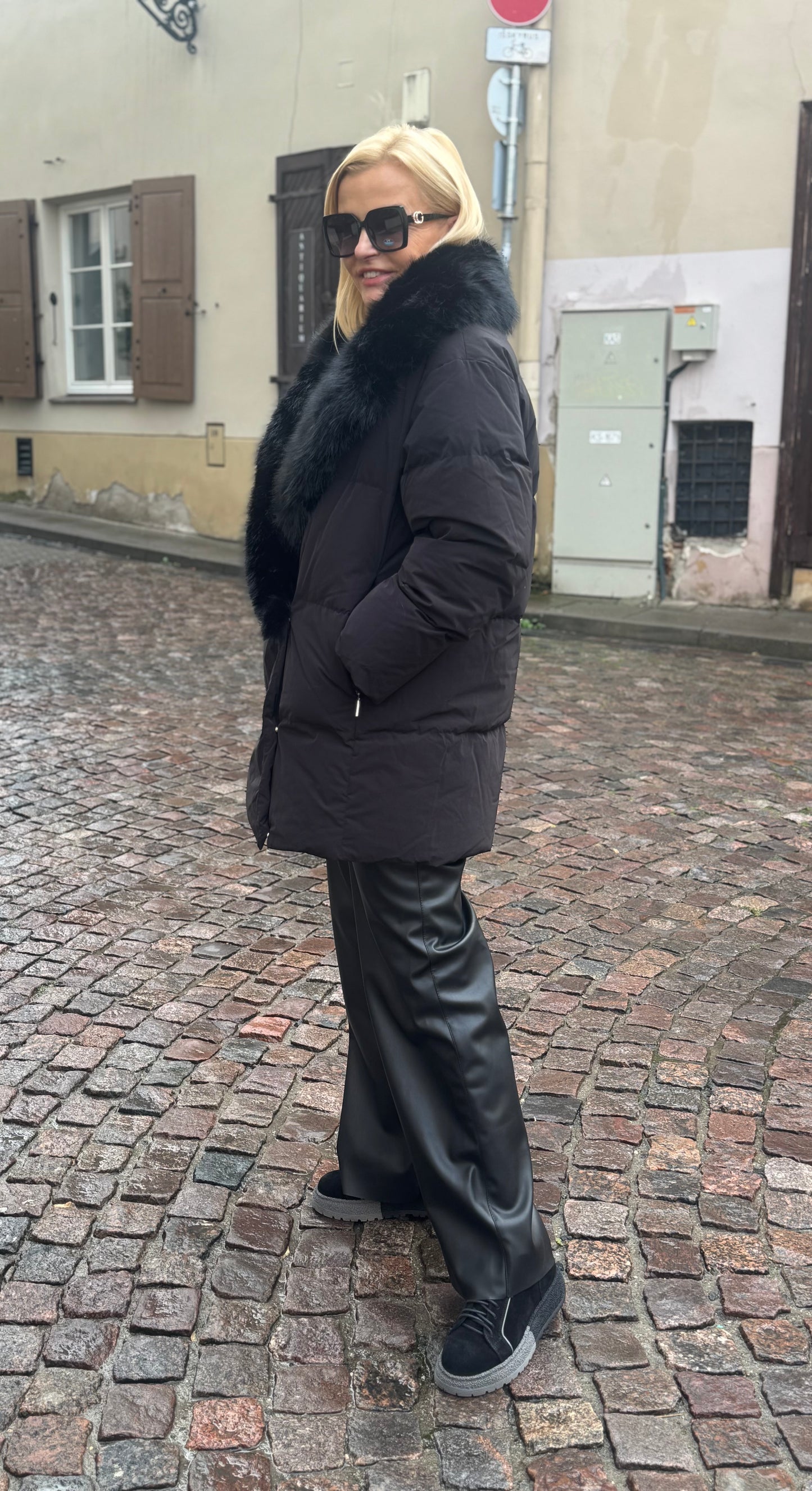 Freedomday striukė su kailine apykakle (B168)