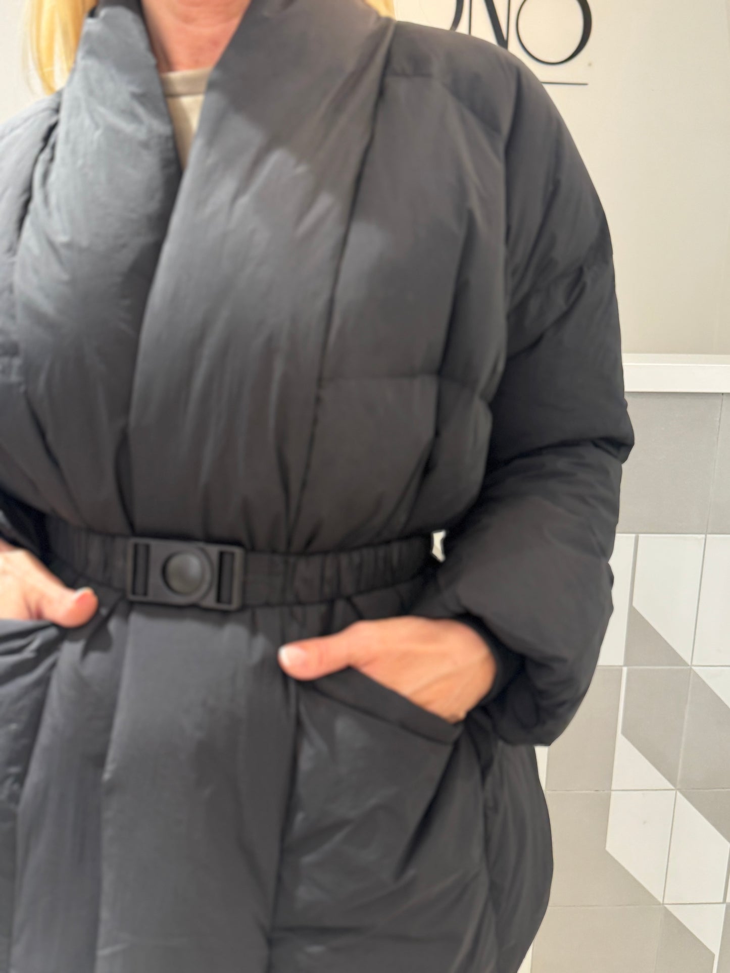 Striukė su guminiu diržu (B116)