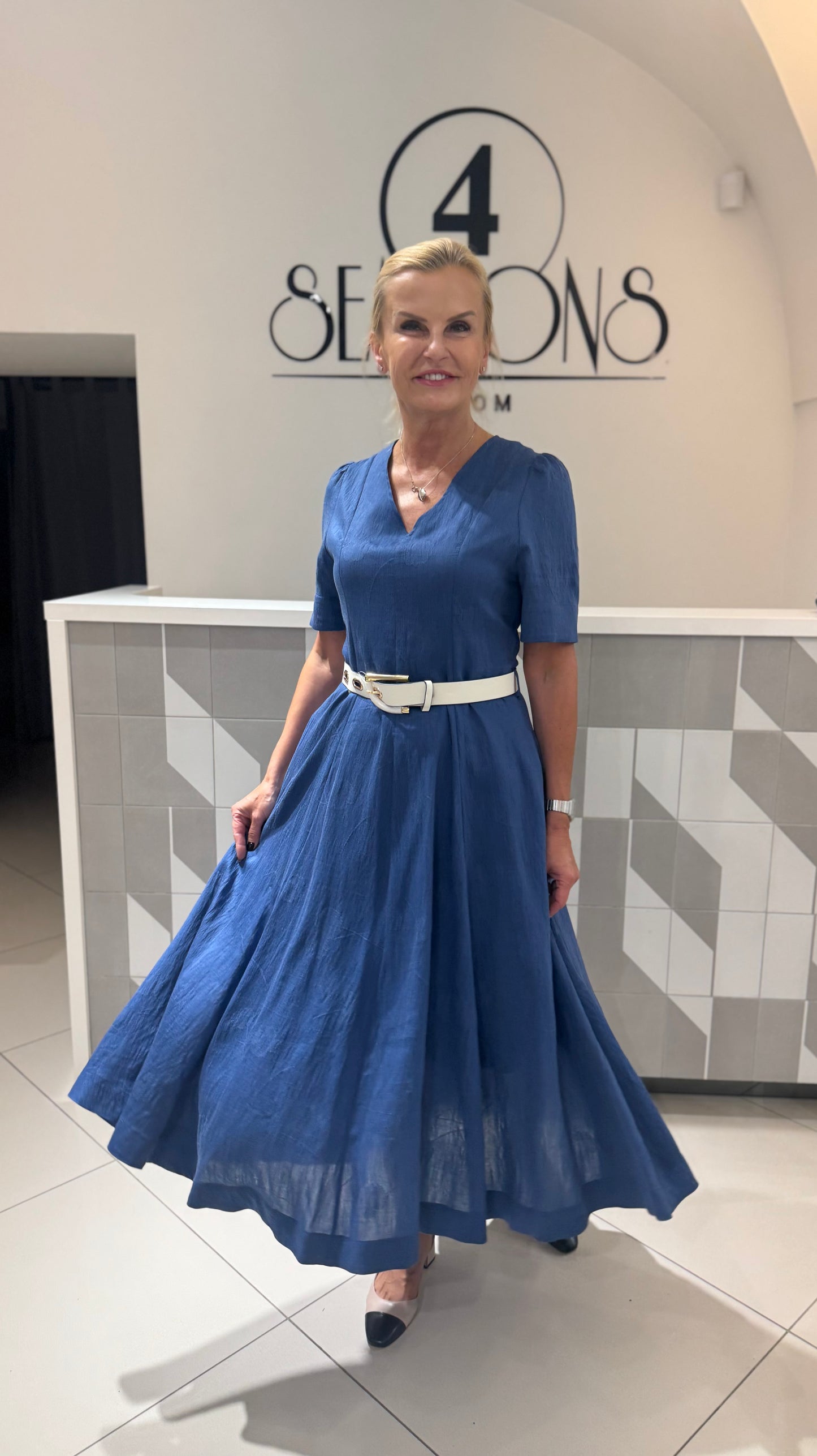 Suknelė su diržu (S489)