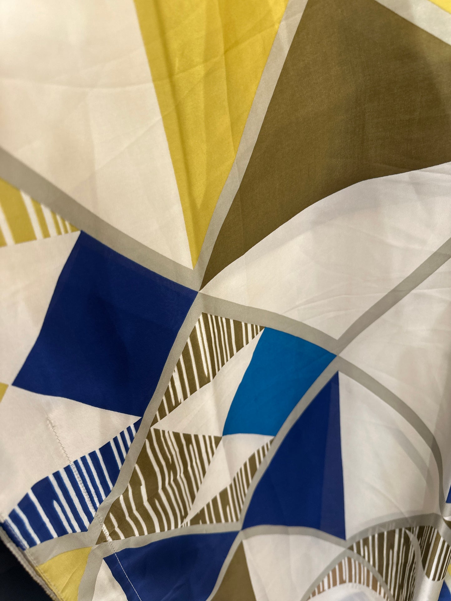 Tunika su V iškirpte (T24)