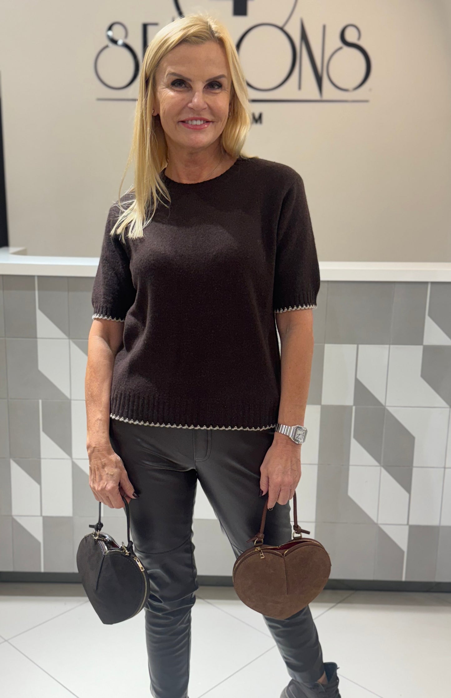 Rankinė širdelės formos skeltinės odos