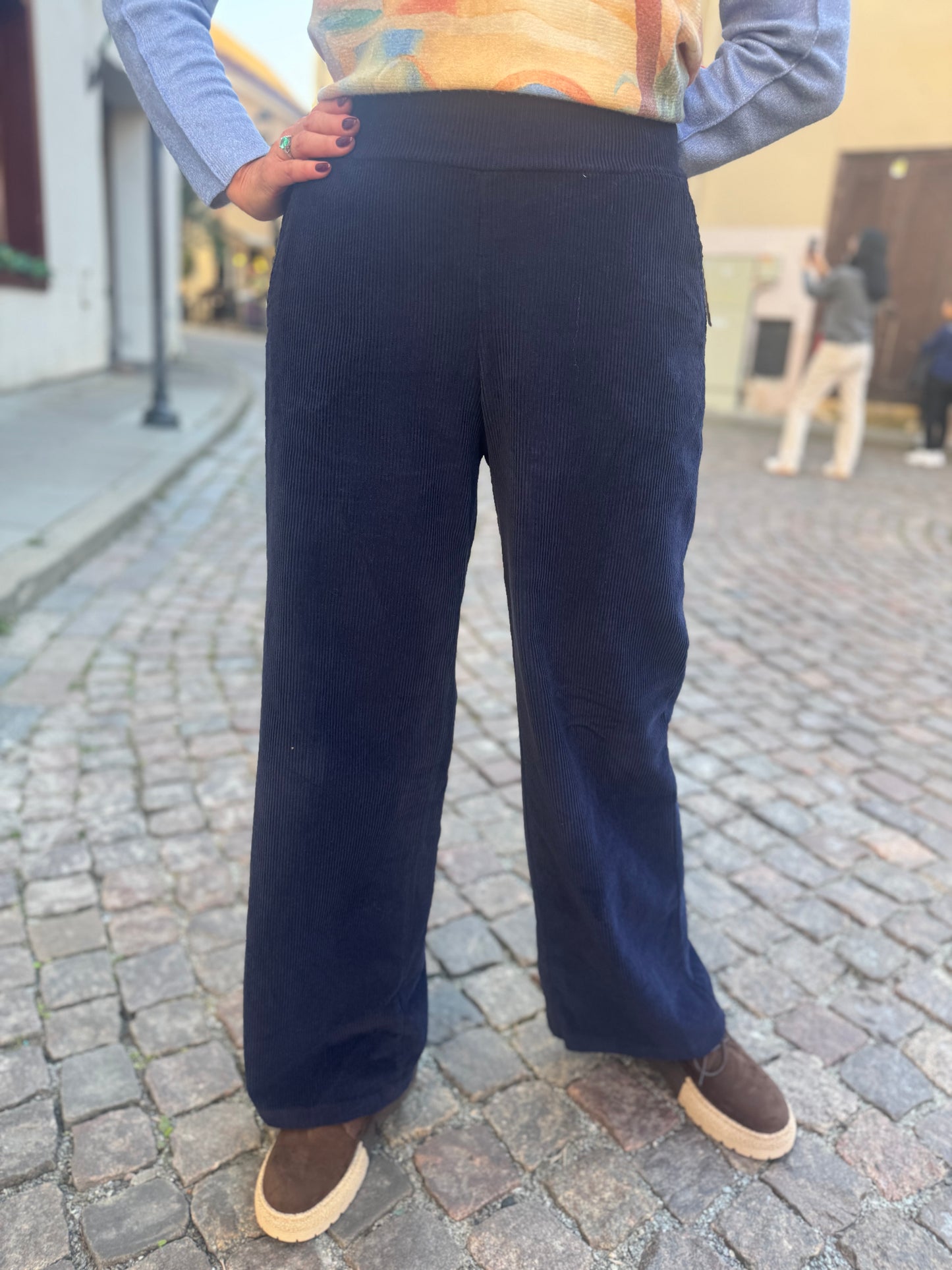 Velvetinio audinio kelnės (k525)