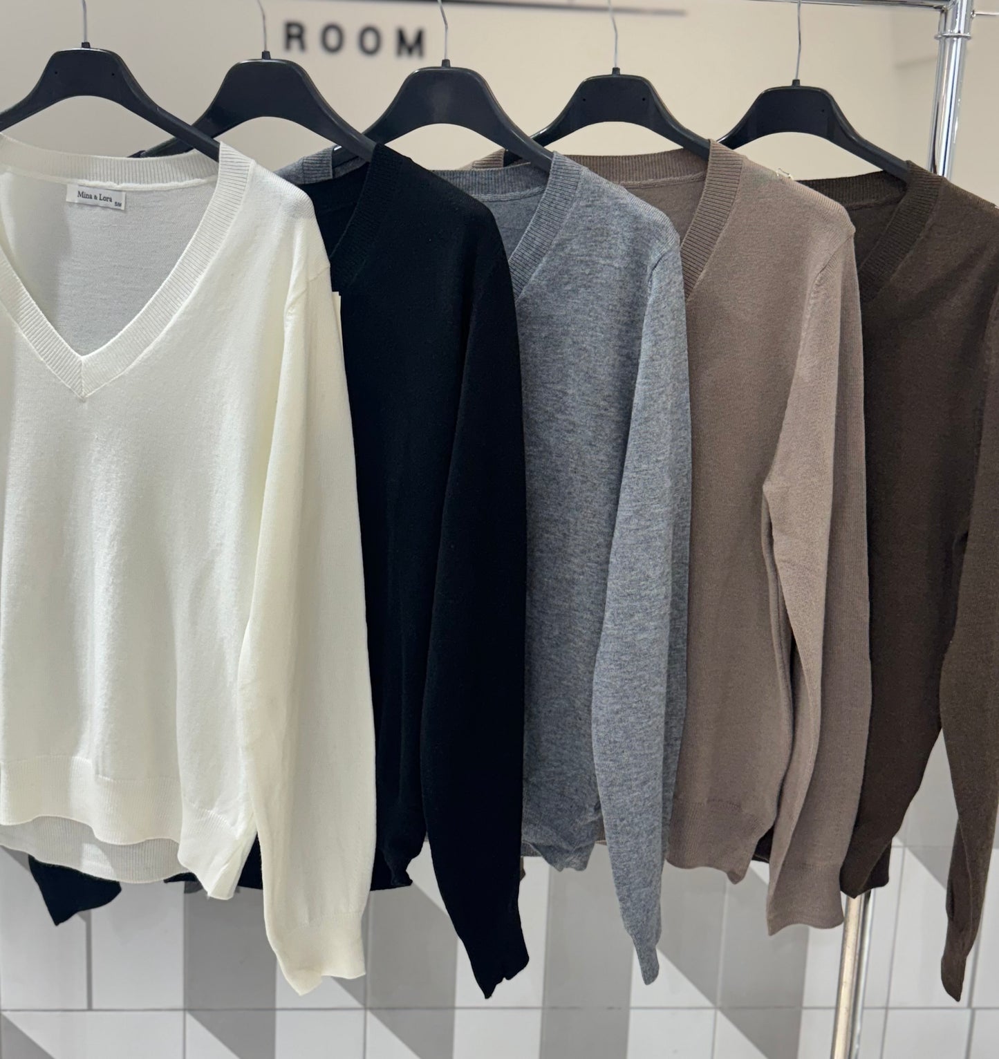 Megztukas V kaklu (M465)