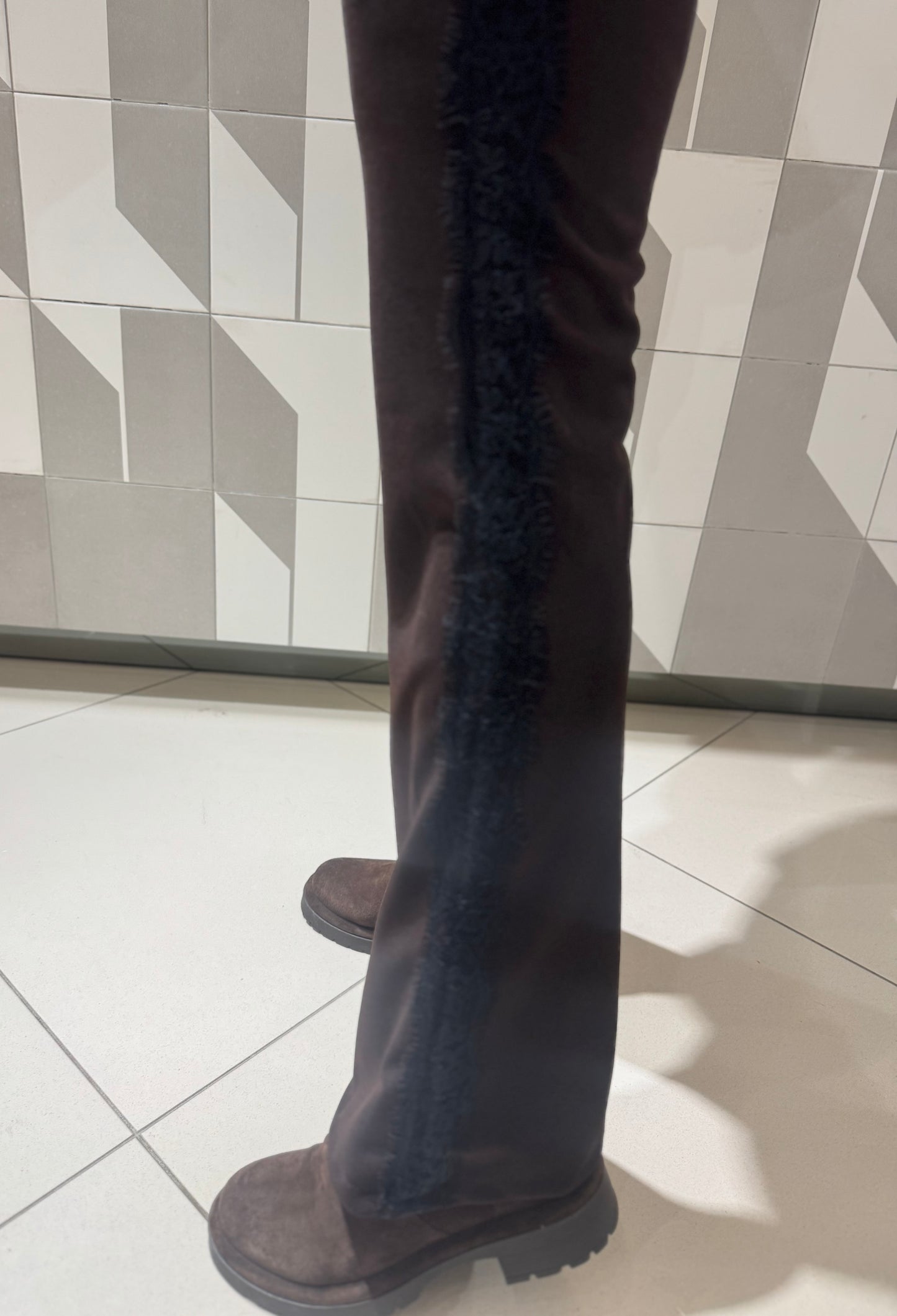 Kelnės su neriniais (K562)