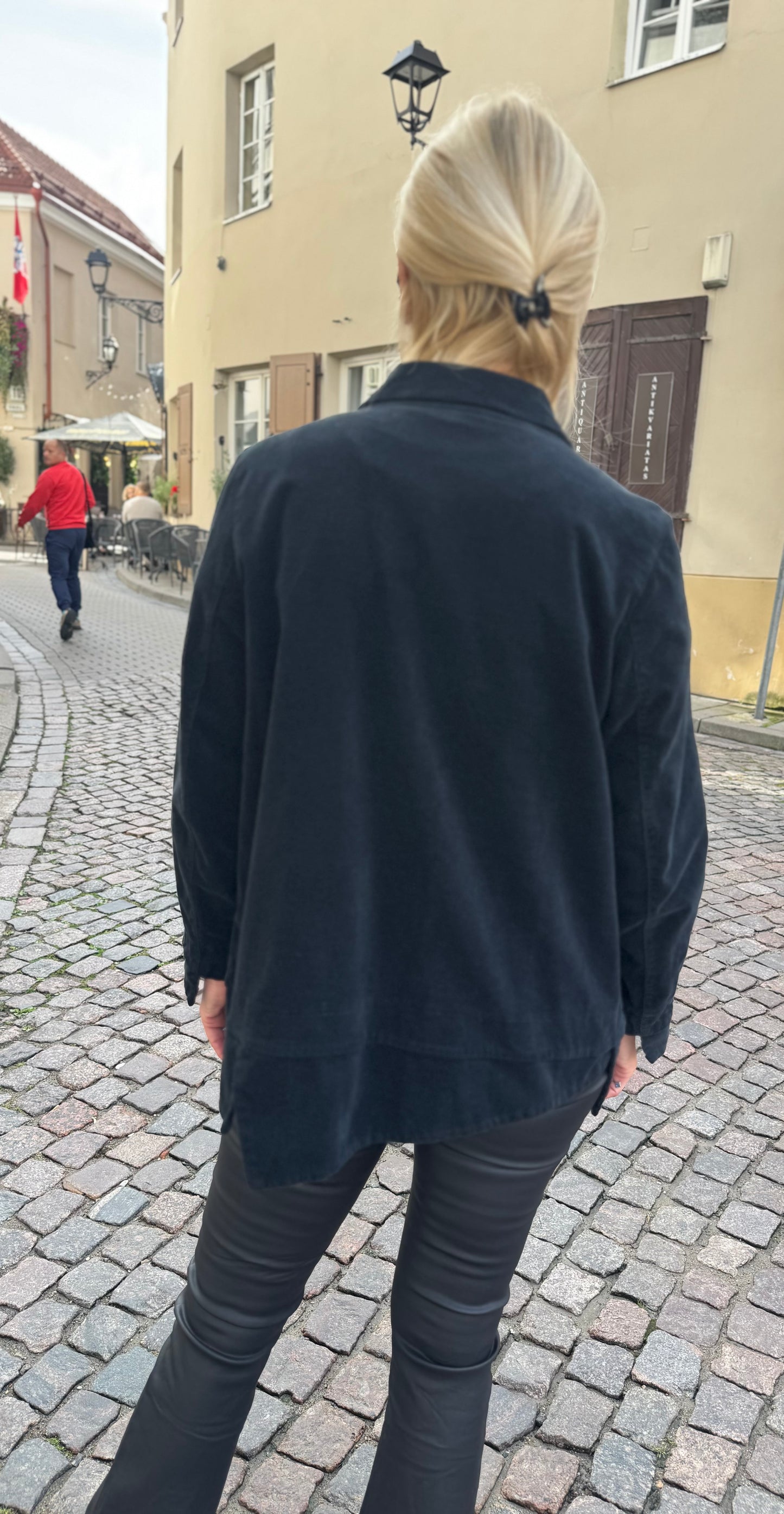 Velvetinio audinio švarkas (Sv145)