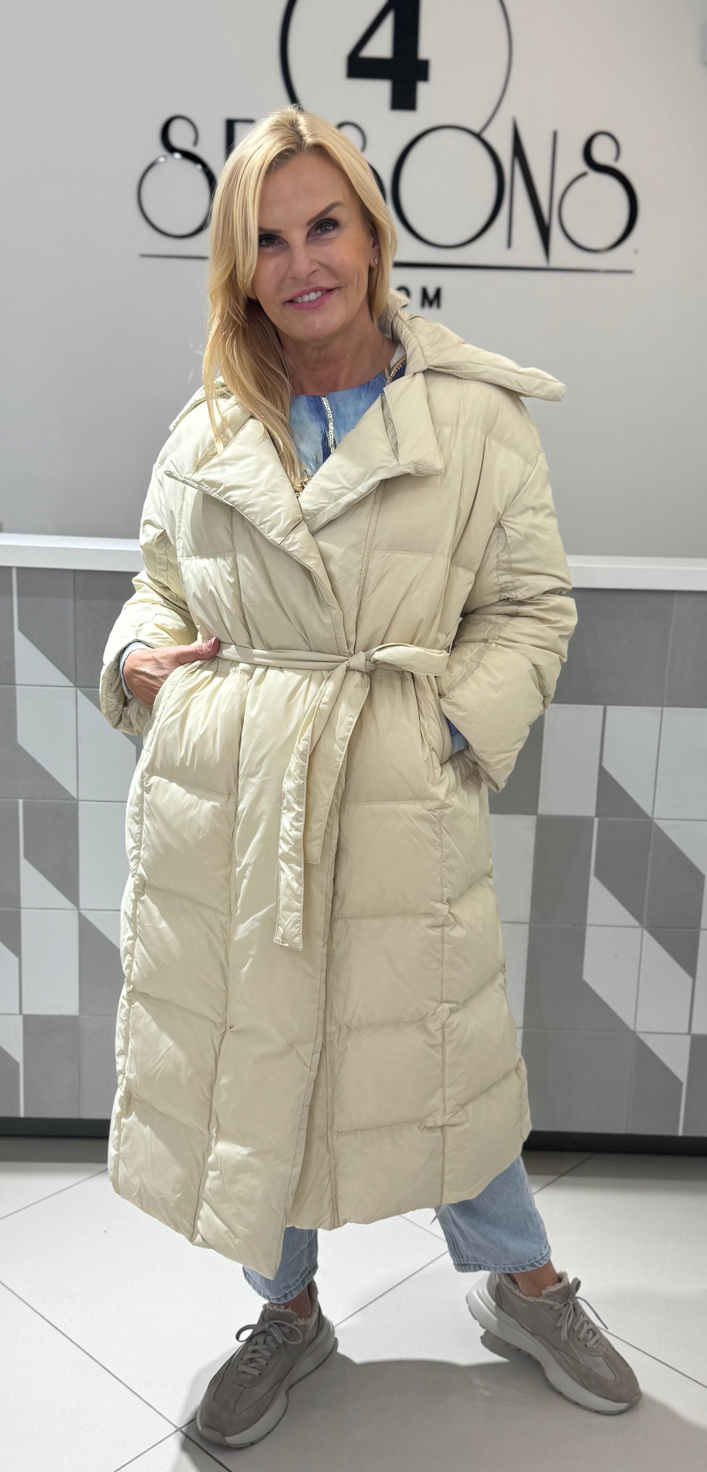 Ilgas pūkis paltas (B120)