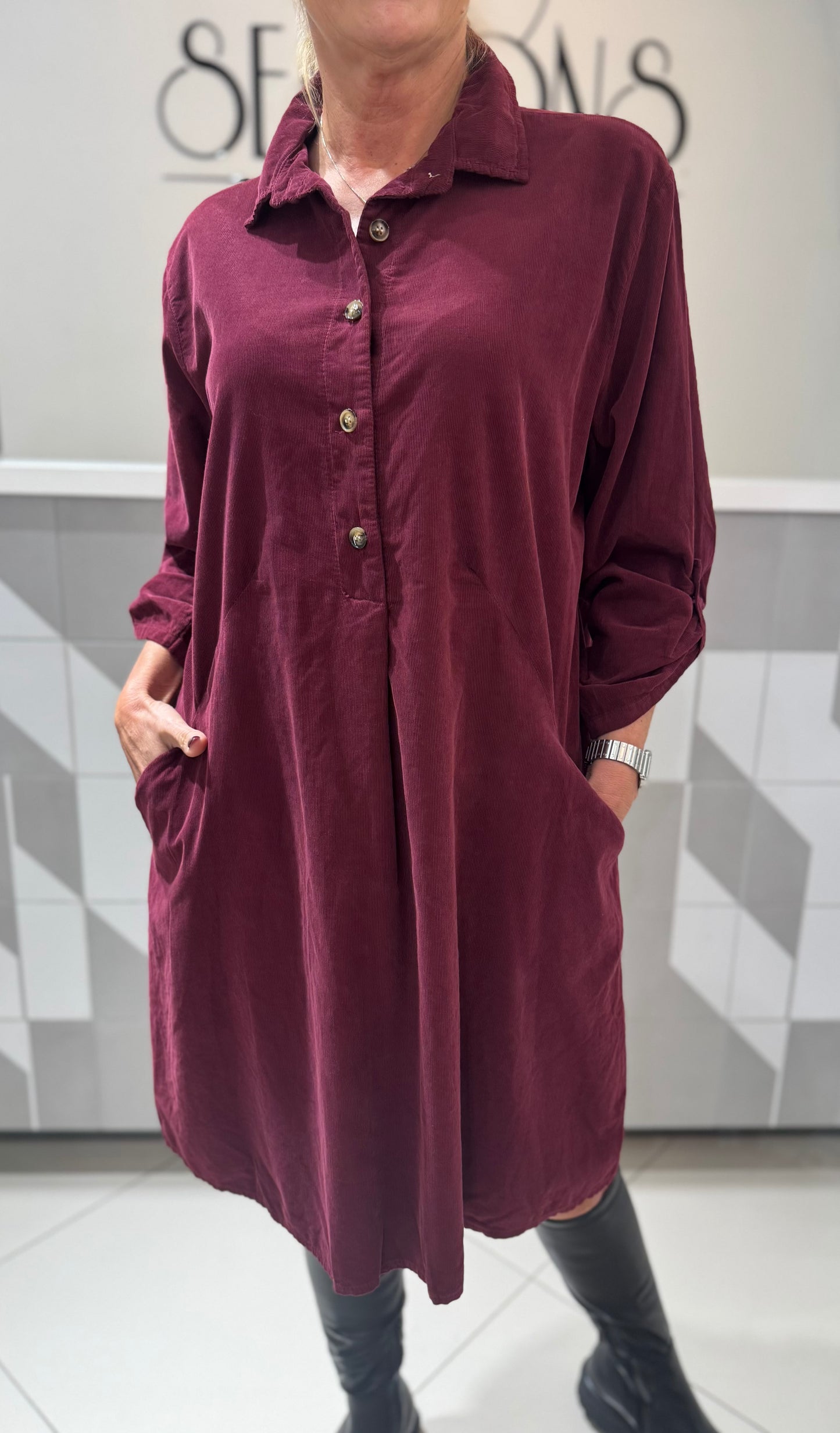 Smulkaus velvetinio audinio suknelė-tunika (S152)