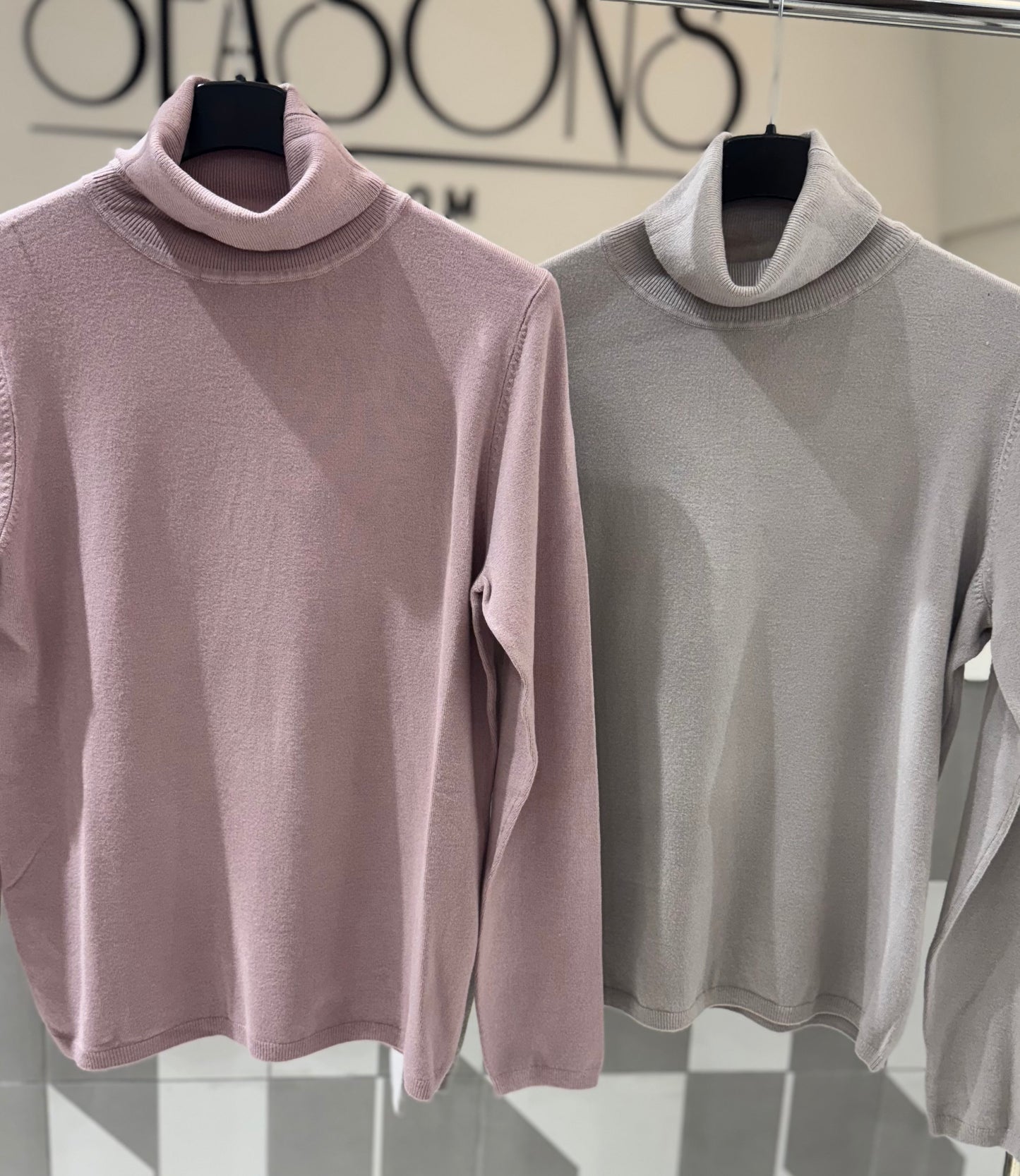 Megztukas aukštu kaklu (m350)