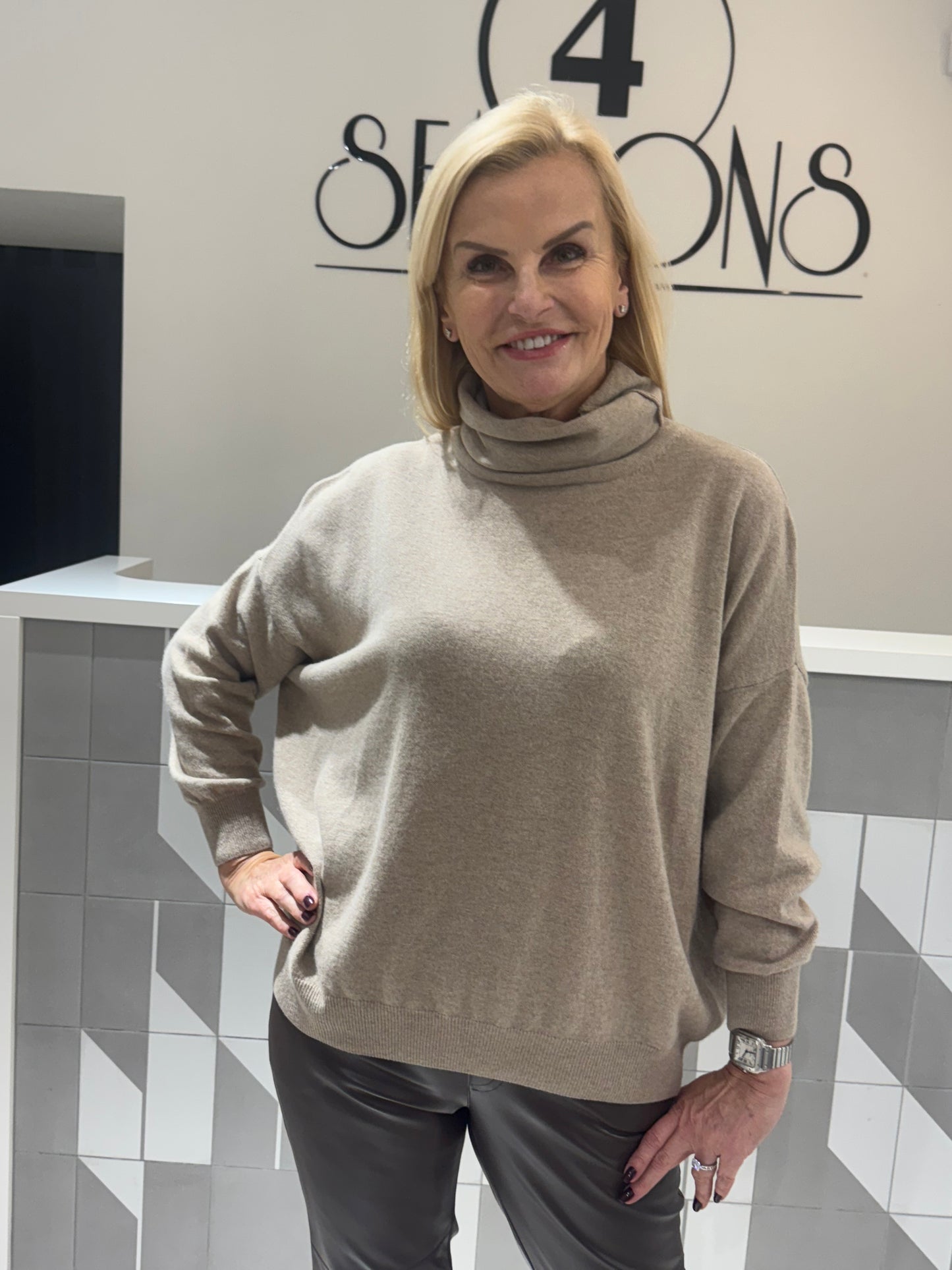 Megztinis su kašmyro vilna (M452)