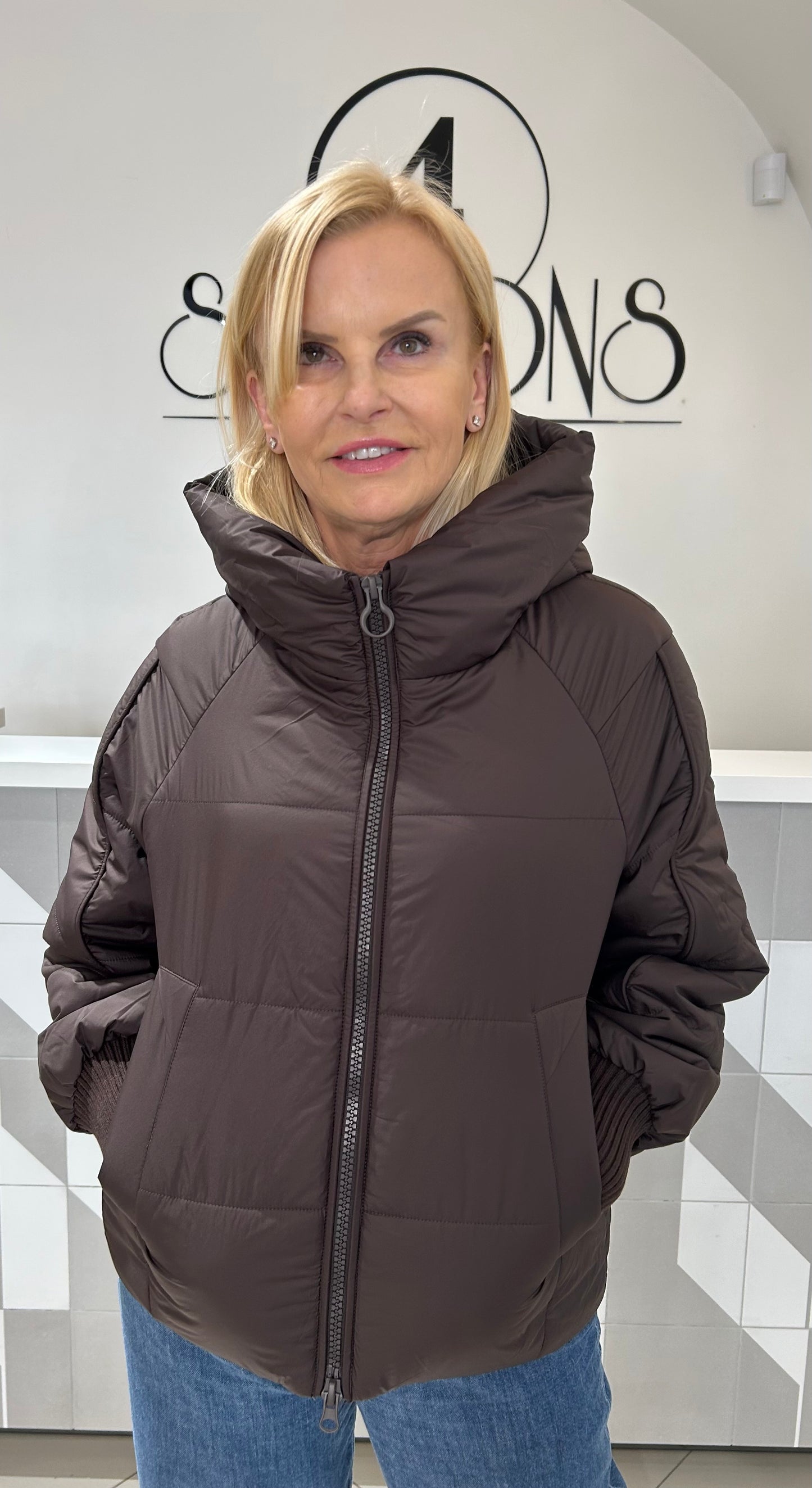 Trumpa eko pūkų striukė (b289)