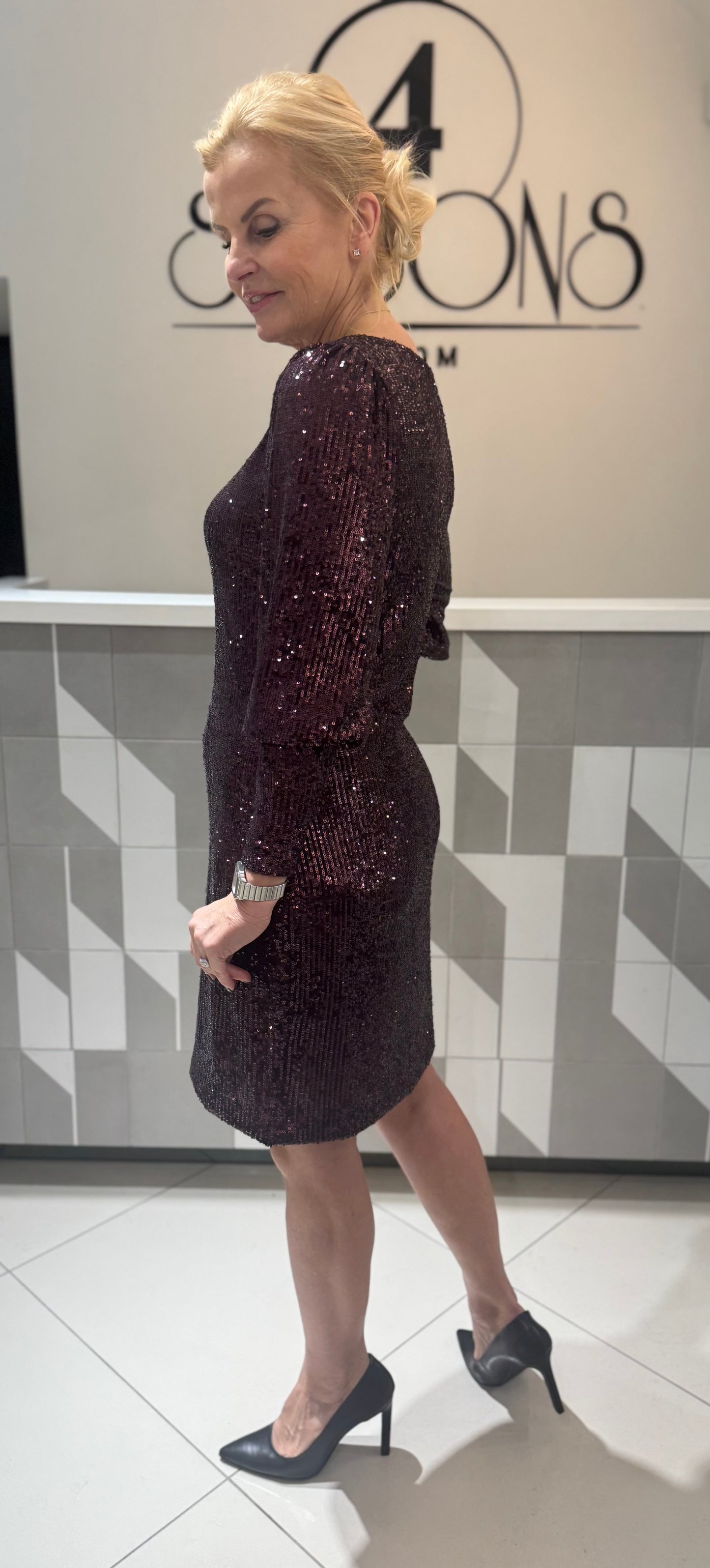 Suknelė su žėručiais (S167)