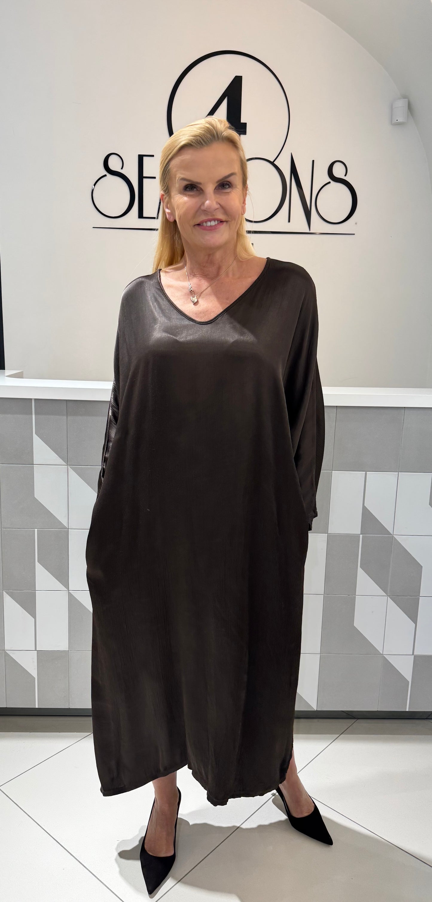 Suknelė didesniam dydžiui (S202)