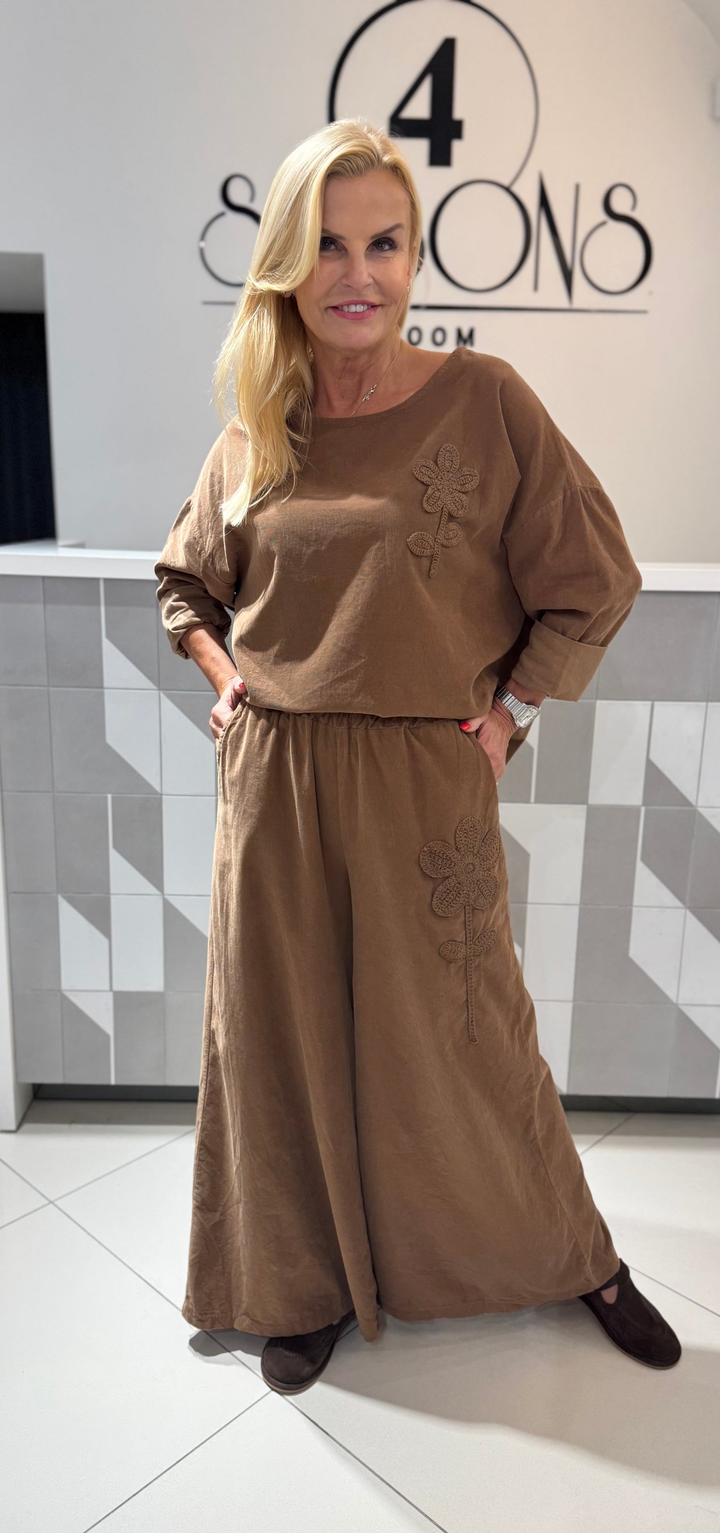 Plačios kelnės (K521)