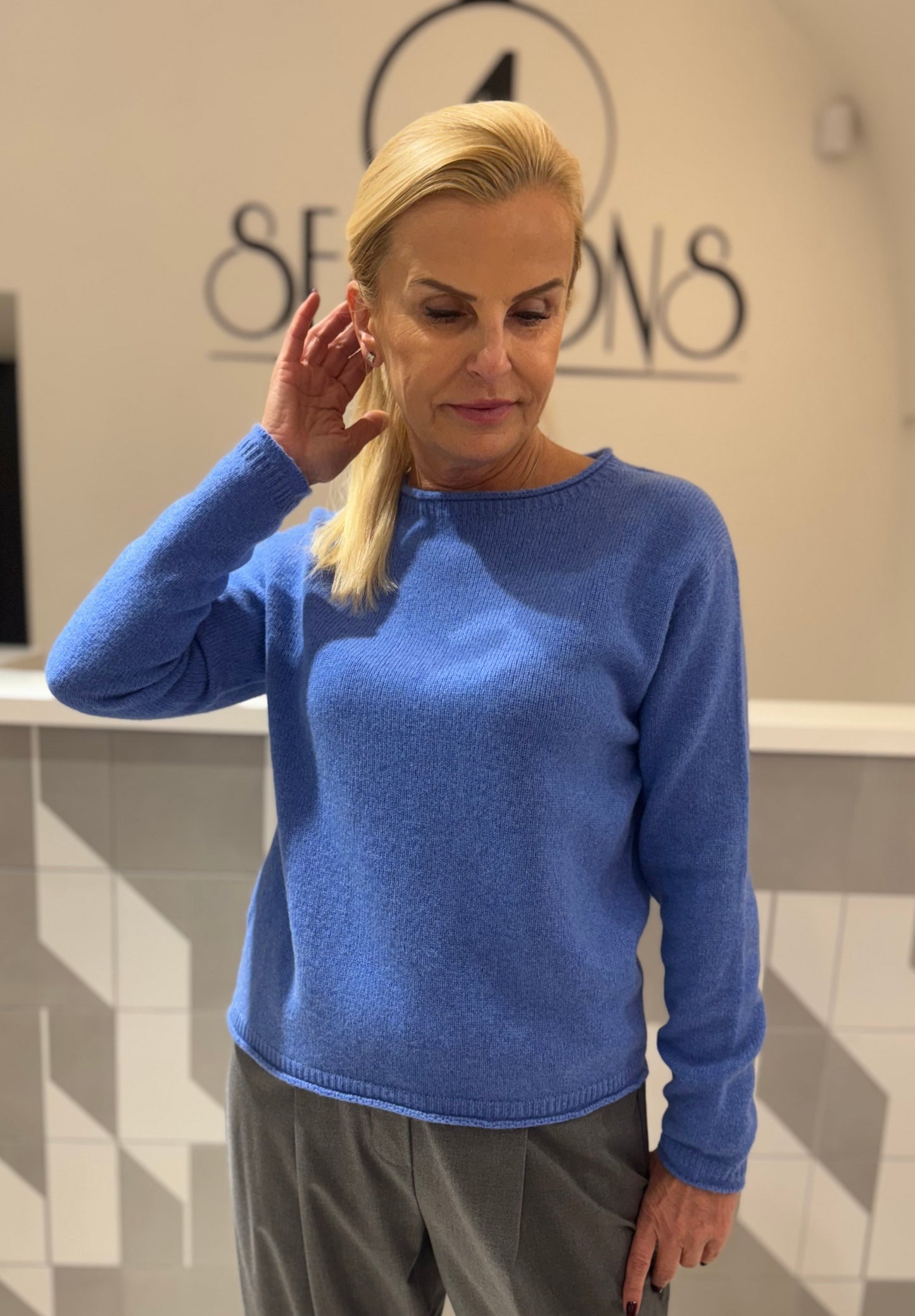 Lanos vilnos megztinis (M450)