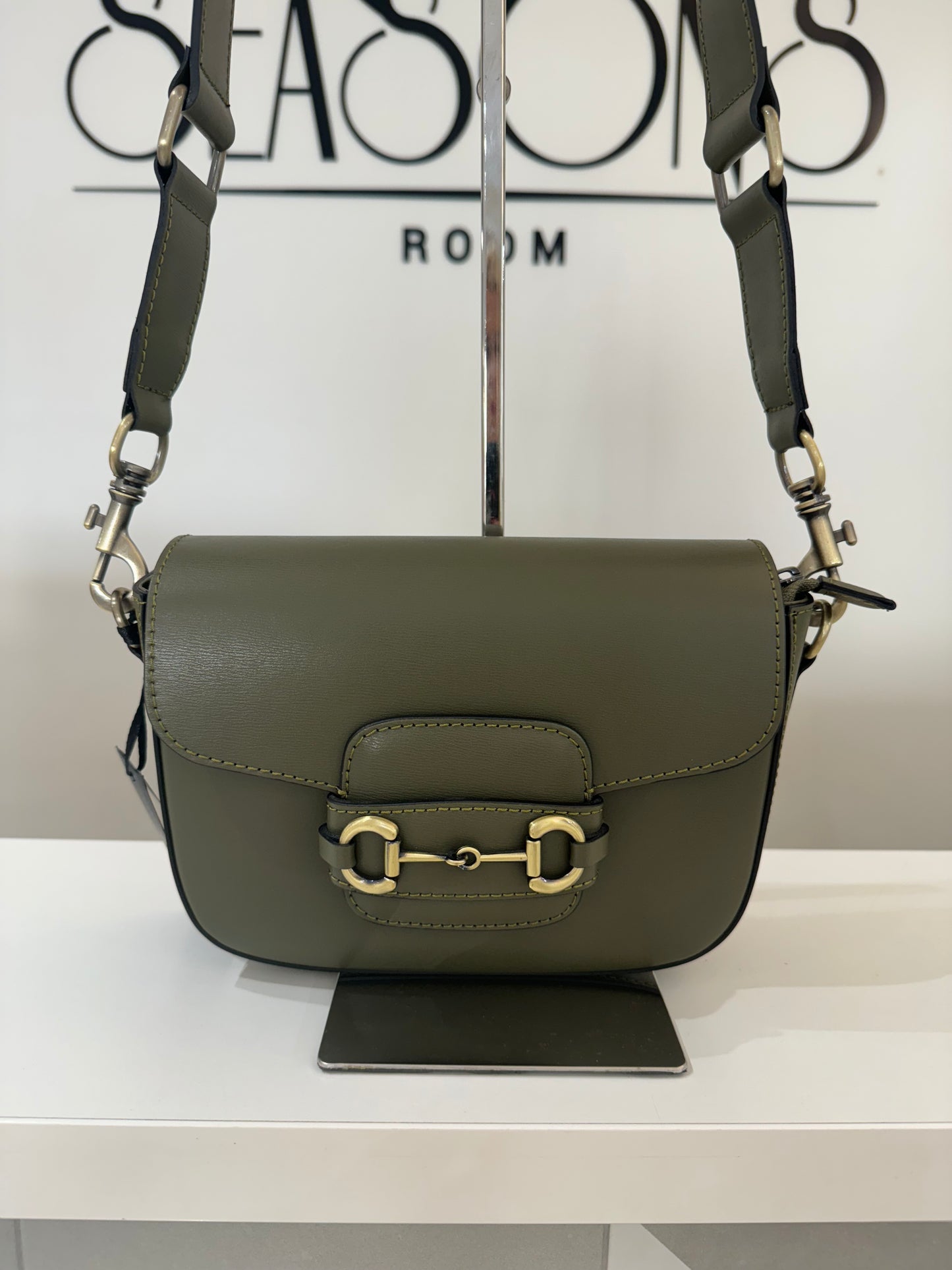 Rankinė gucci modelio