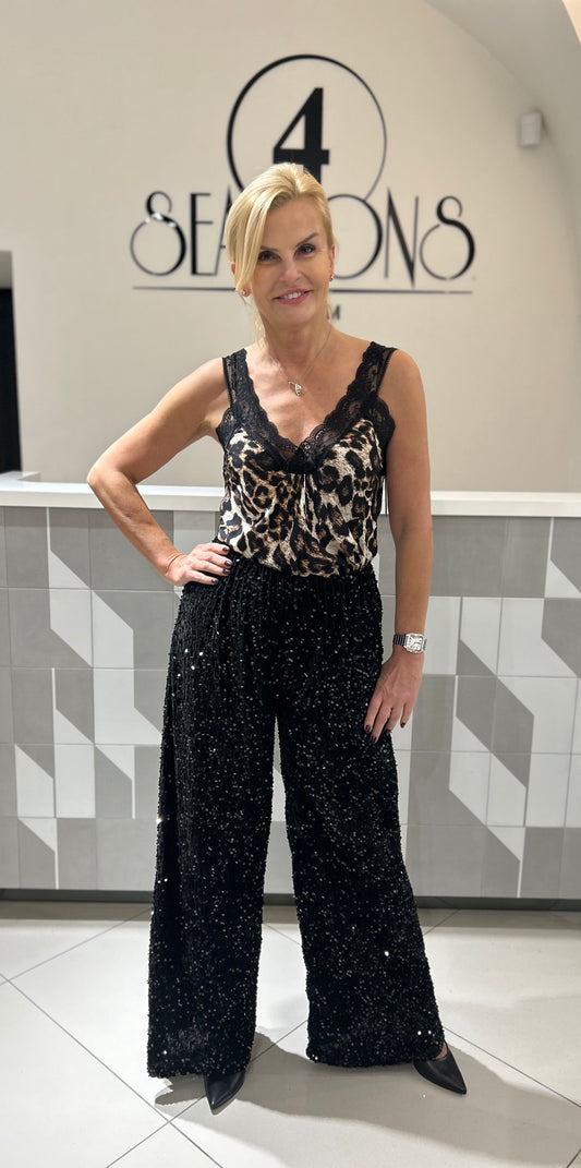 Kelnės su žvyneliais didesniam dydžiui (K541)