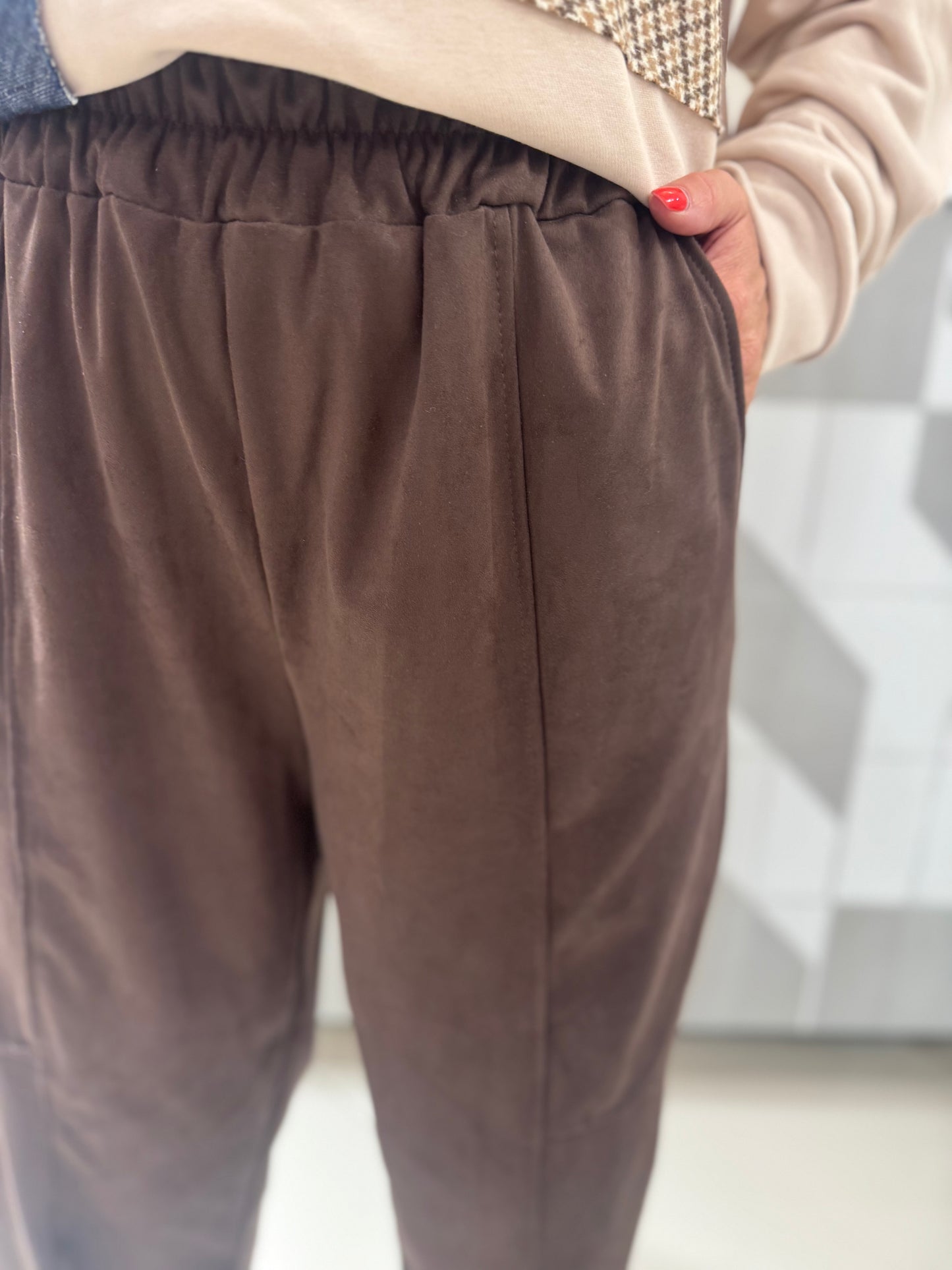 Kelnės didesniam dydžiui (zomšos imitacija ) (K515)