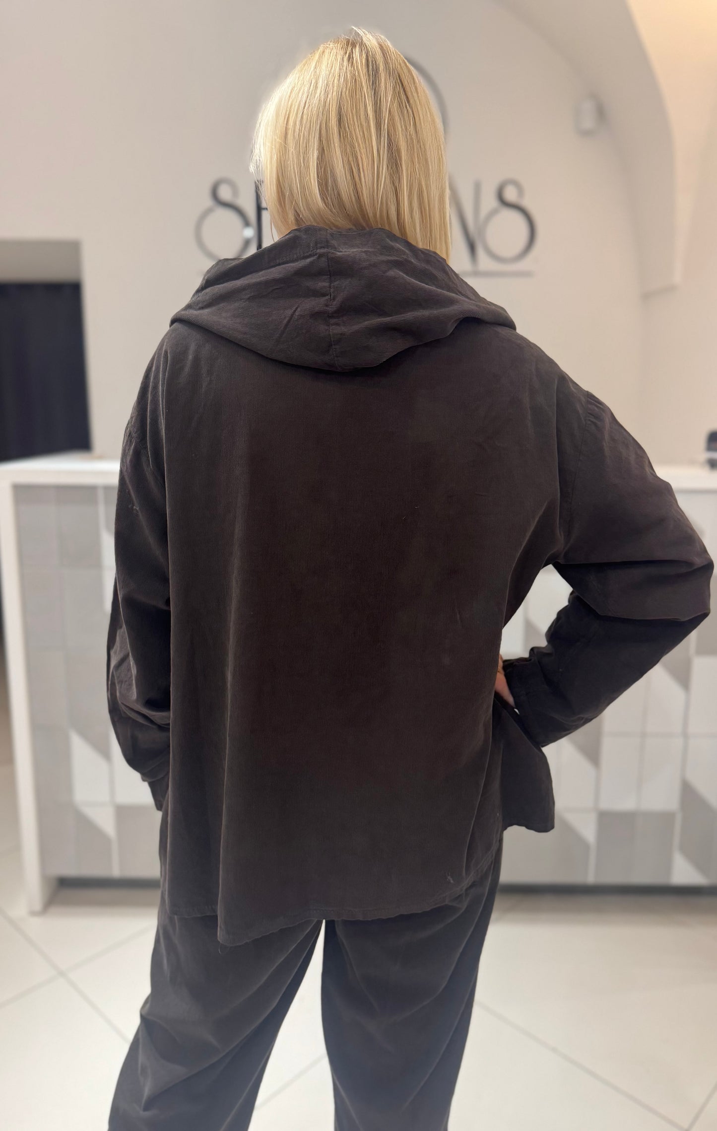 Smulkaus velvetinio audinio bliuzonas su užtrauktuku (Sv152)