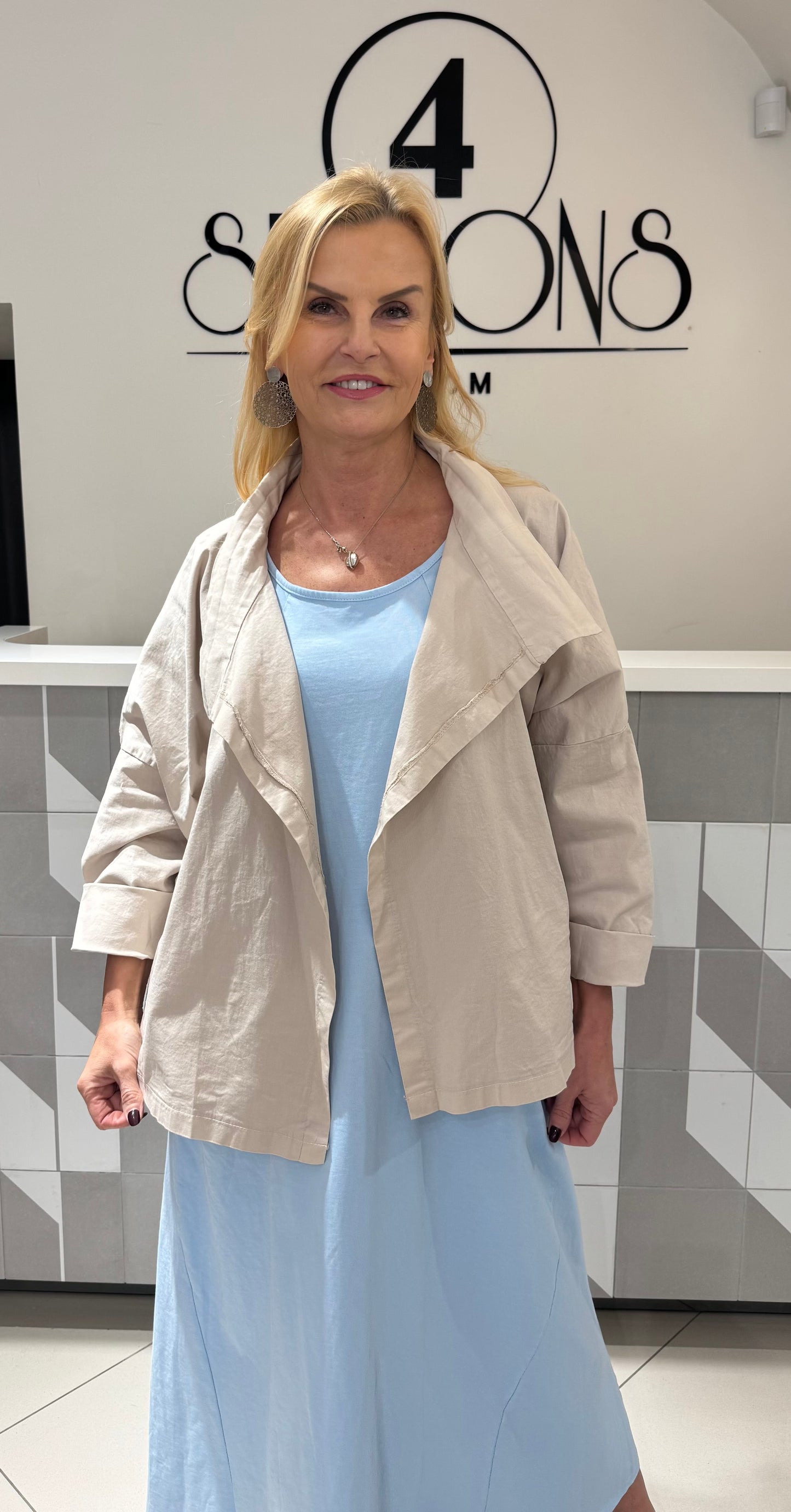 Švarkelis be užsegimo (Sv164)