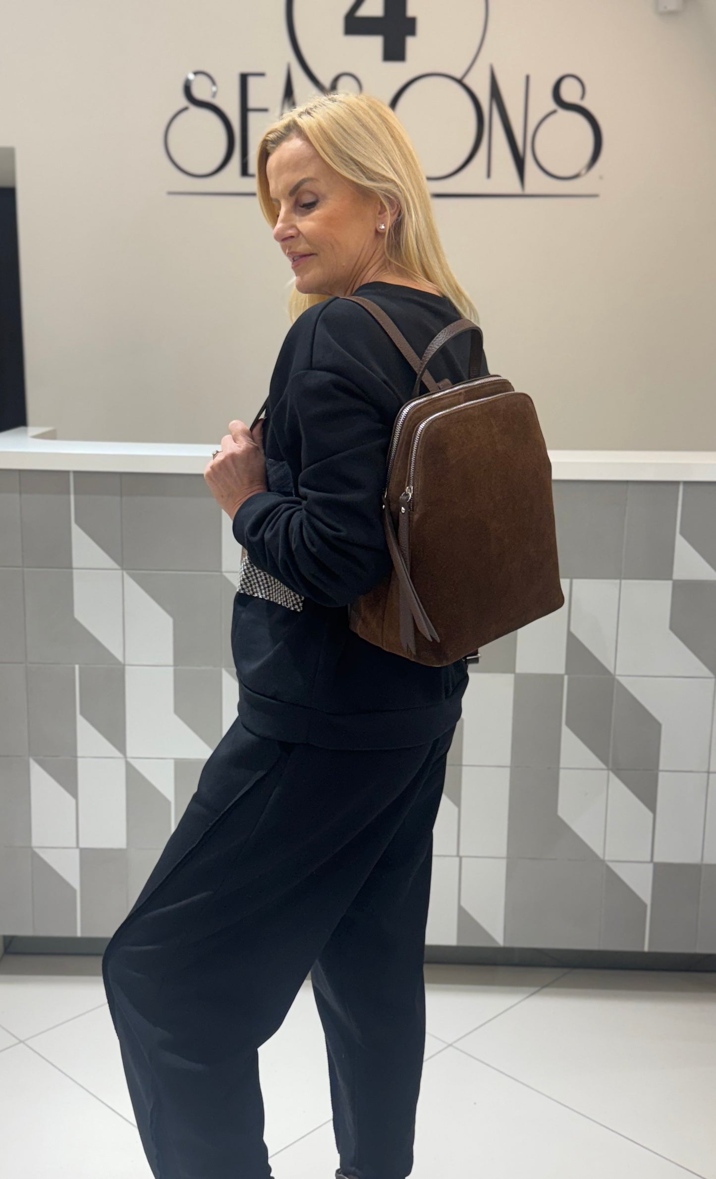 Kuprinė skeltinēs odos