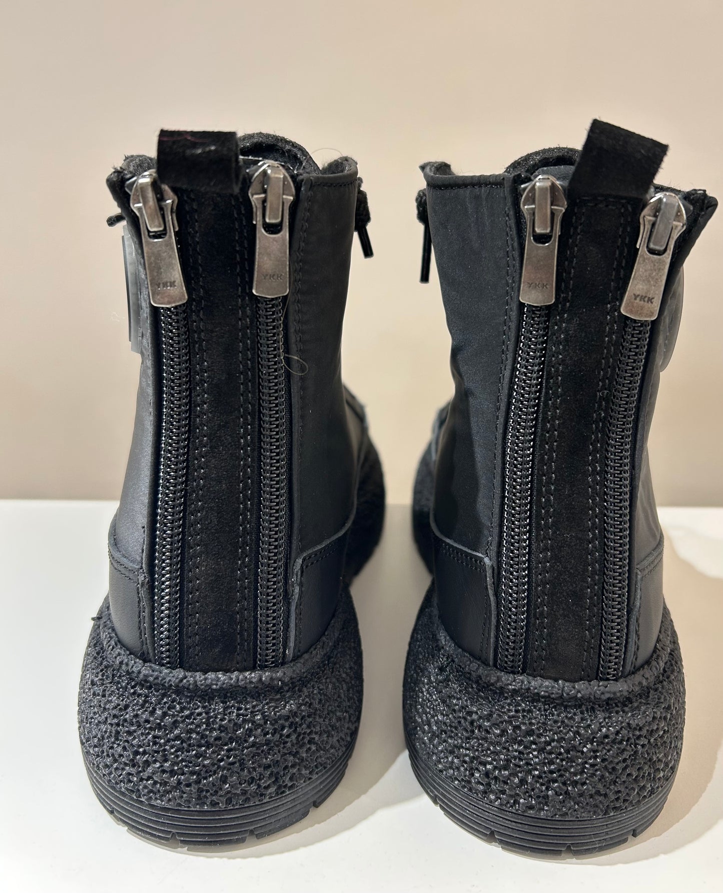 Laisvalaikio aulinukai su užtrauktukais  (Z17)