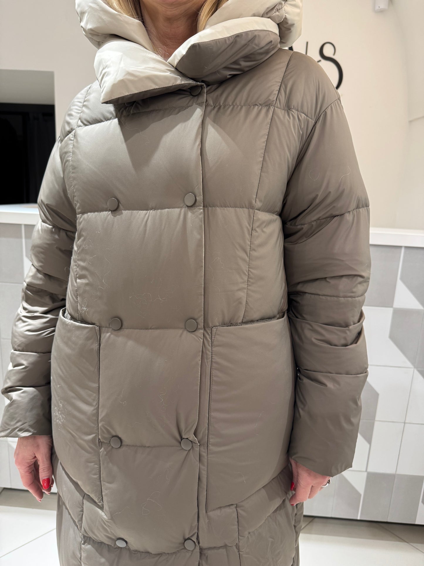 Ilga dvipuse pūkinė striukė (B214) modelis didintas