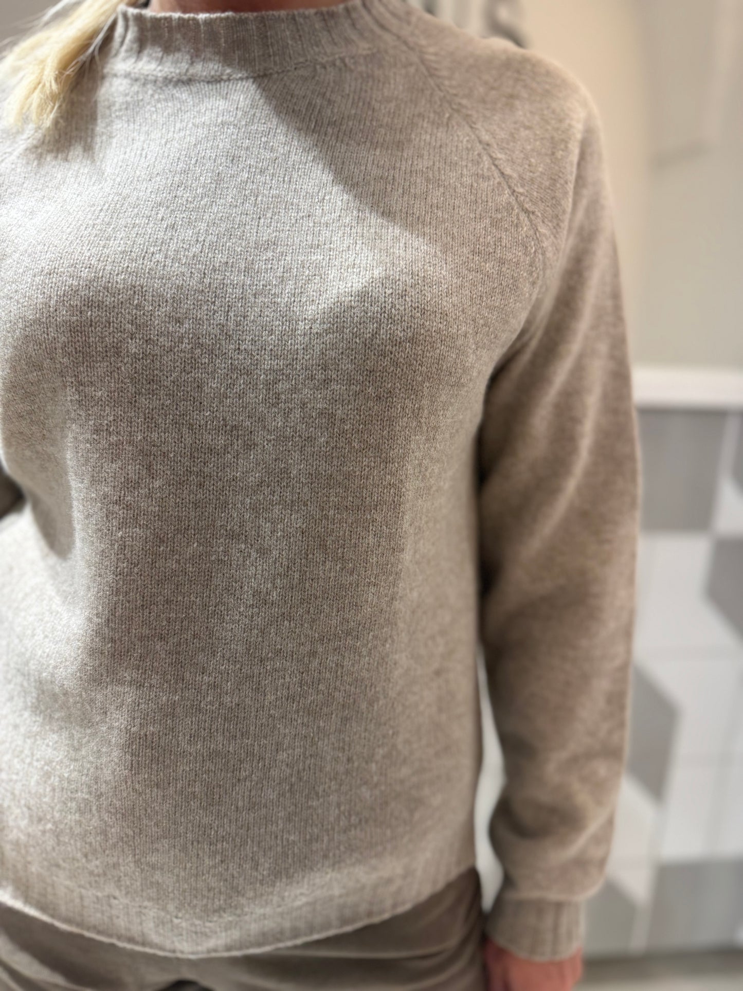 Lanos vilnos megztinis (M451)