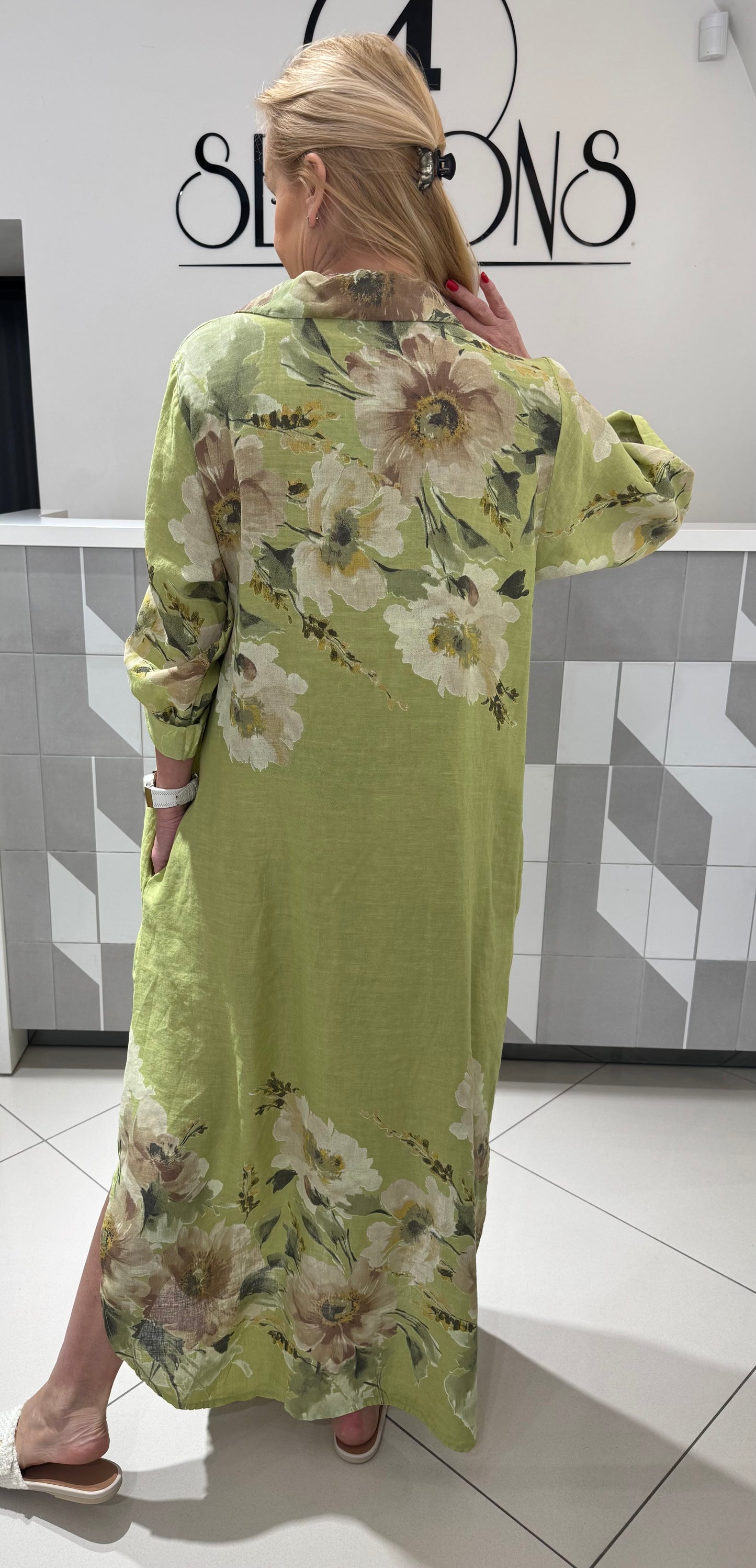 Lininė suknelė su gėlėmis (S218)