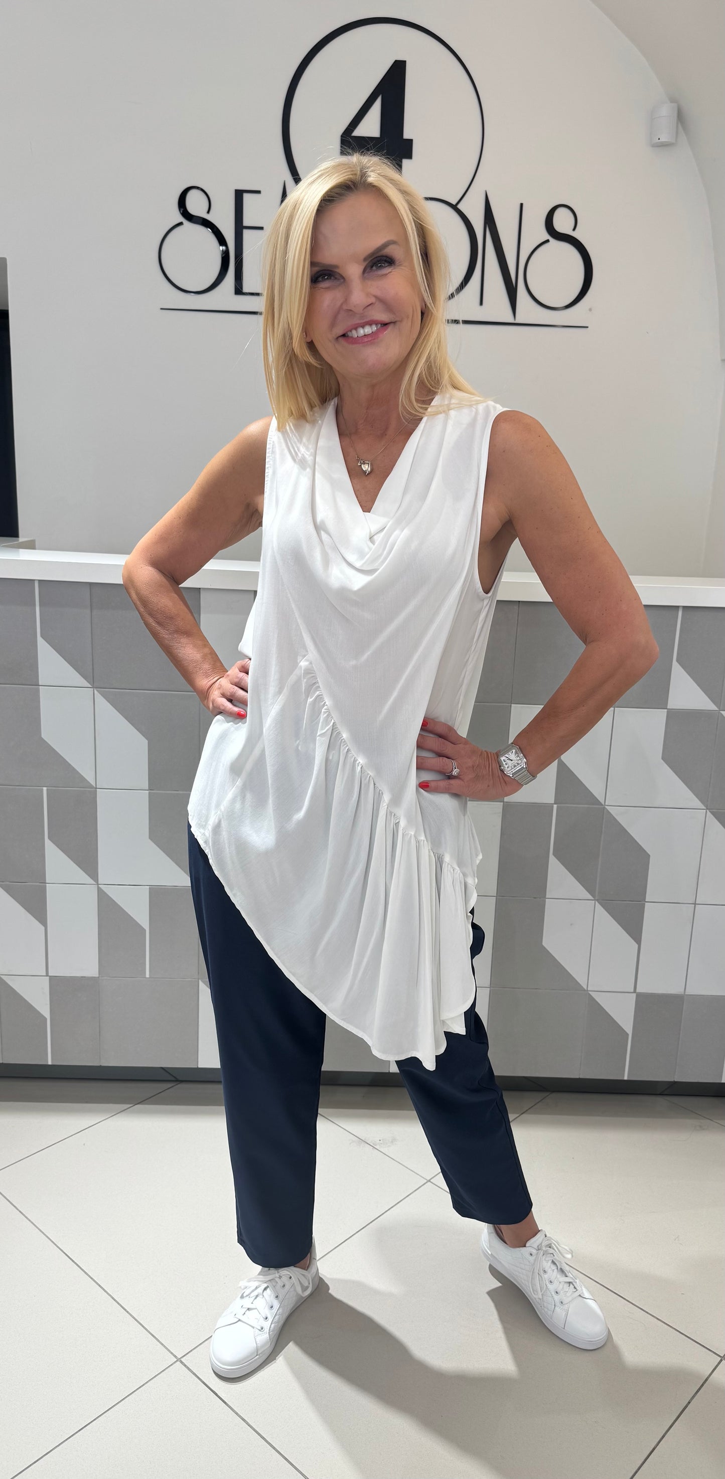 Palaidinė be rankovių (P771)