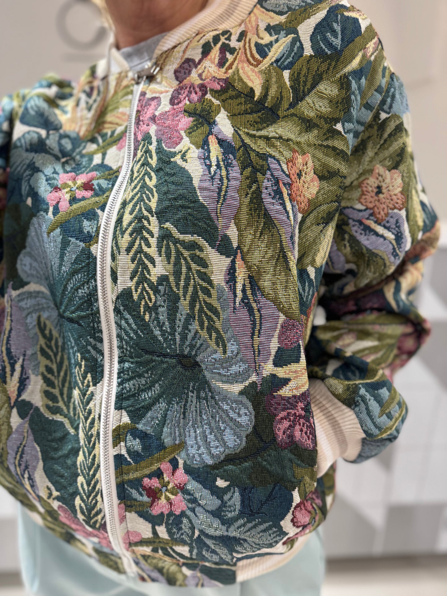 Striukė -bomberis su džinsiniu audiniu (Sv158)