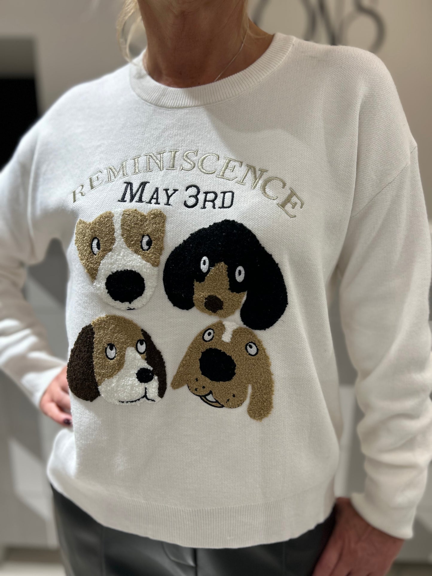 Megztukas su šuniukais (M475)