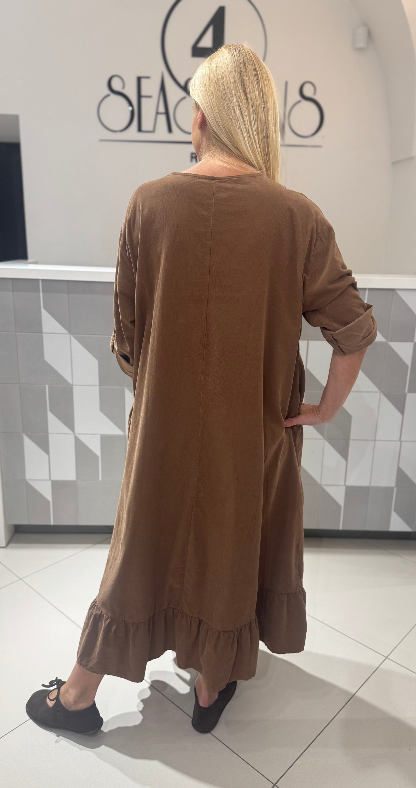 Plono velvetinio audinio suknelė (S144)