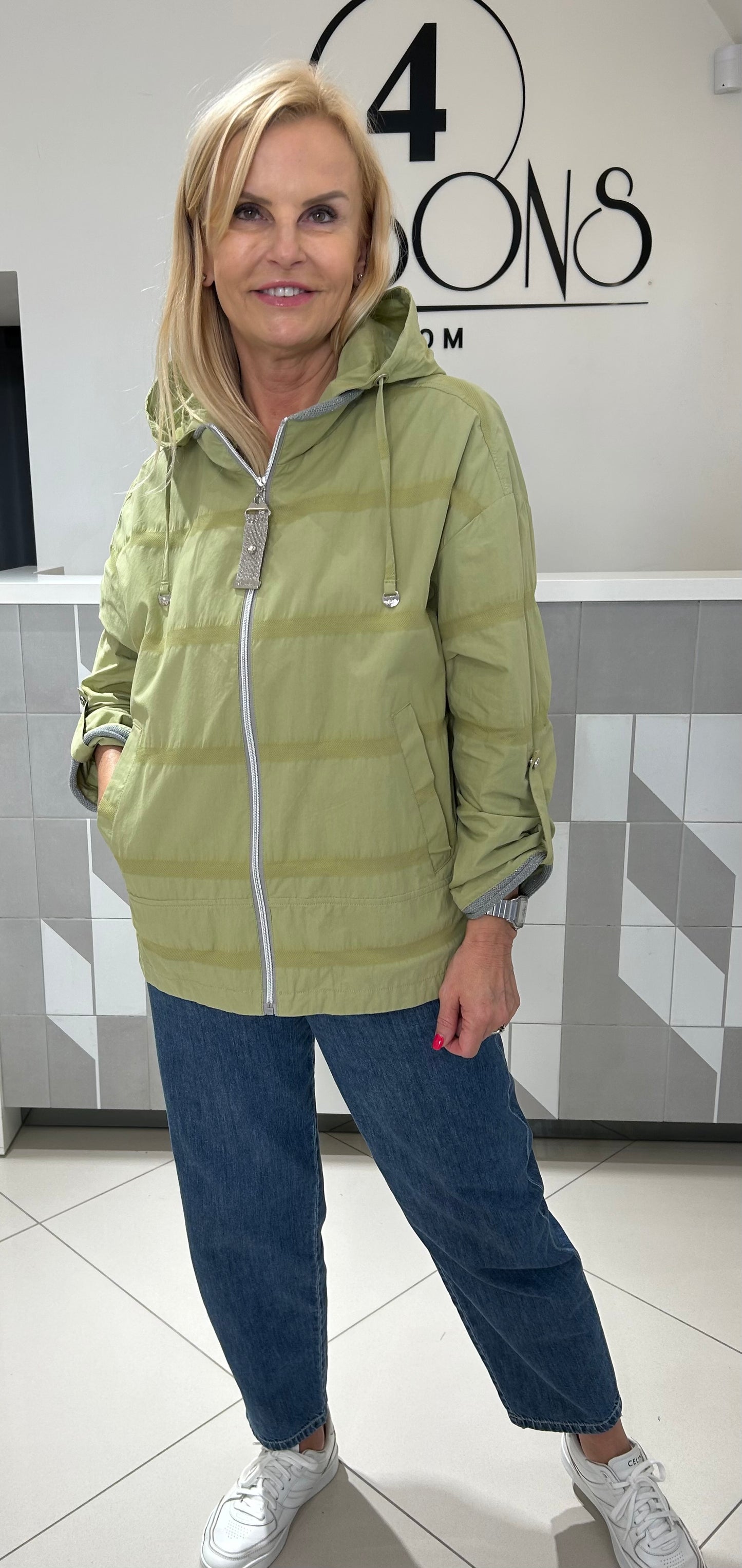 Vasarinė striukė (b279)