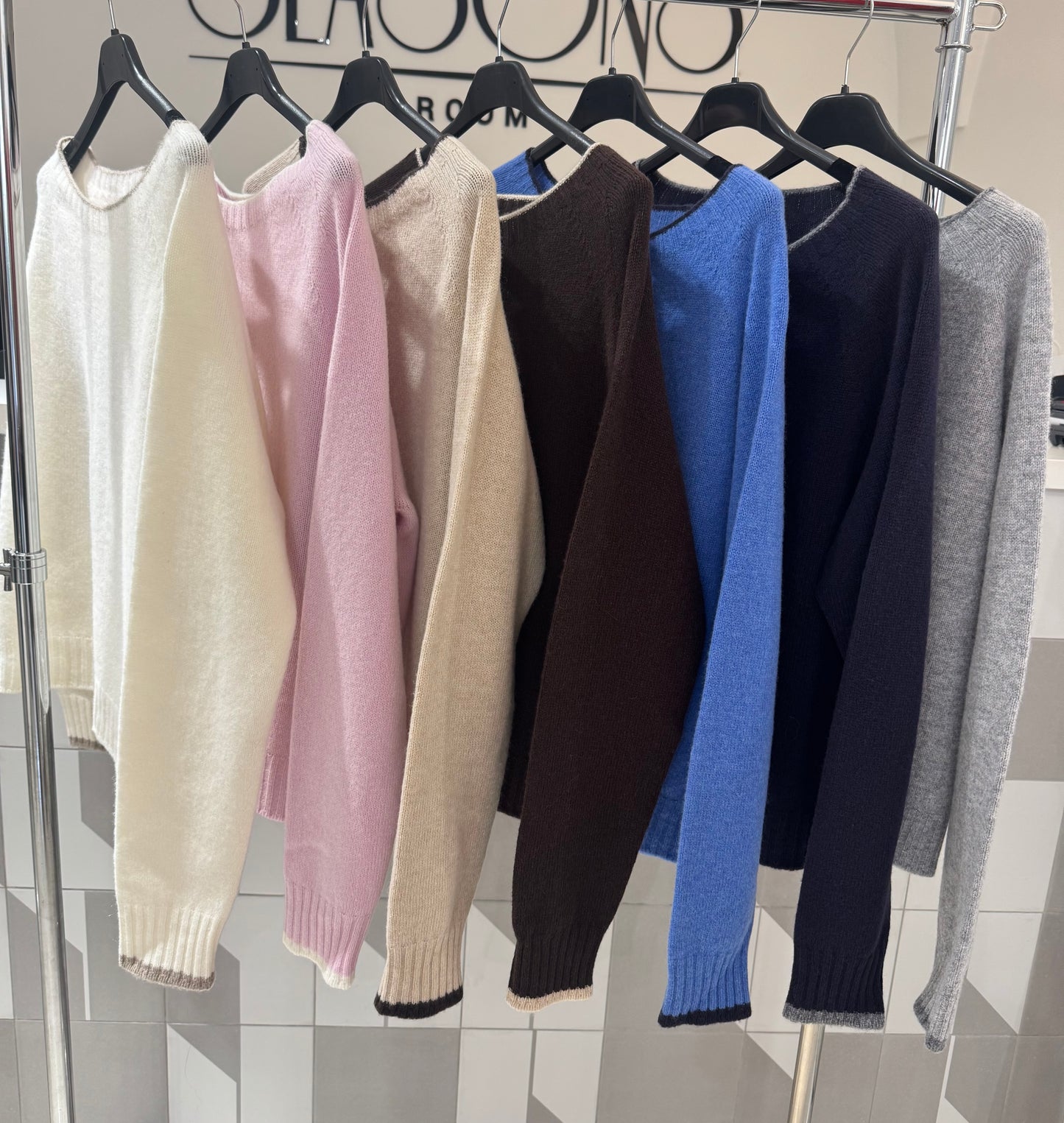 Lanos vilnos megztinis (M449)