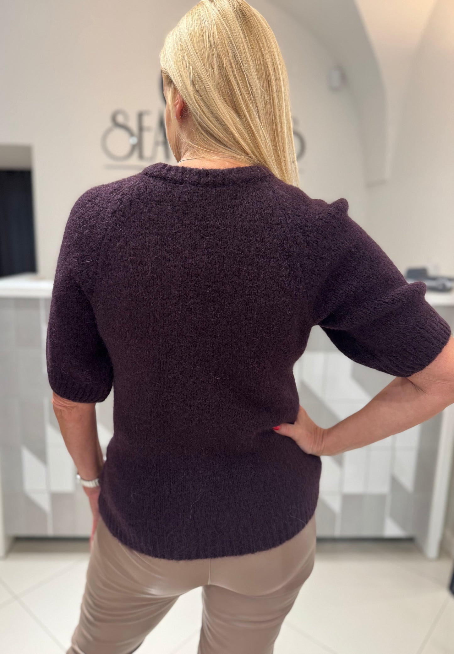 Megztinis trumpomis rankovės (M416)