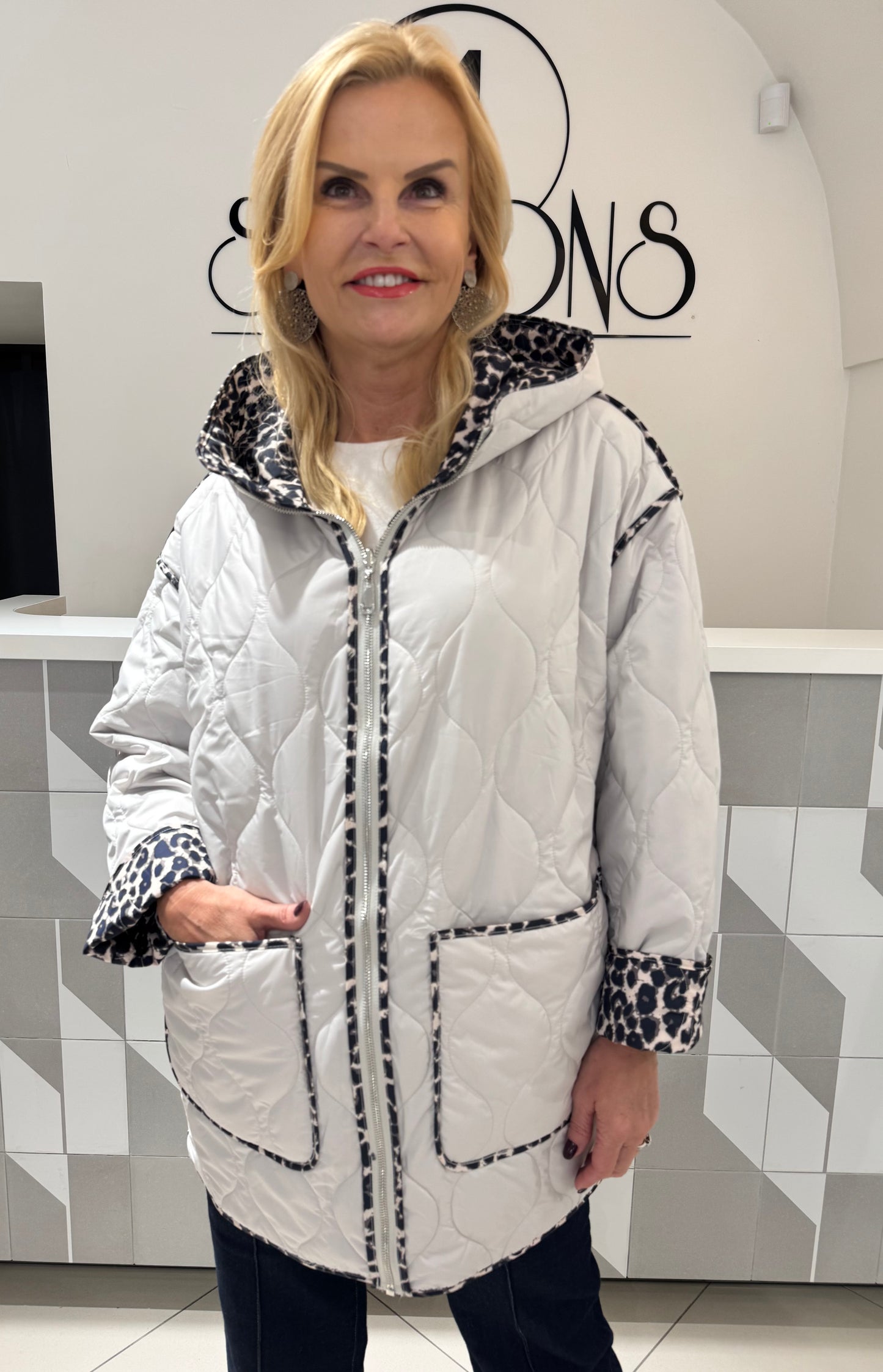 Dvipuse striukė (B234)