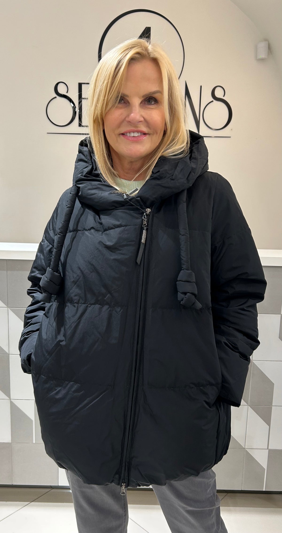 Pūkinė striukė (B264)