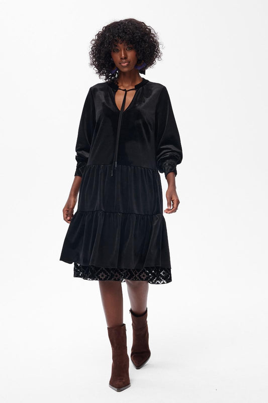 Suknelė veliūrinio audinio (S163)