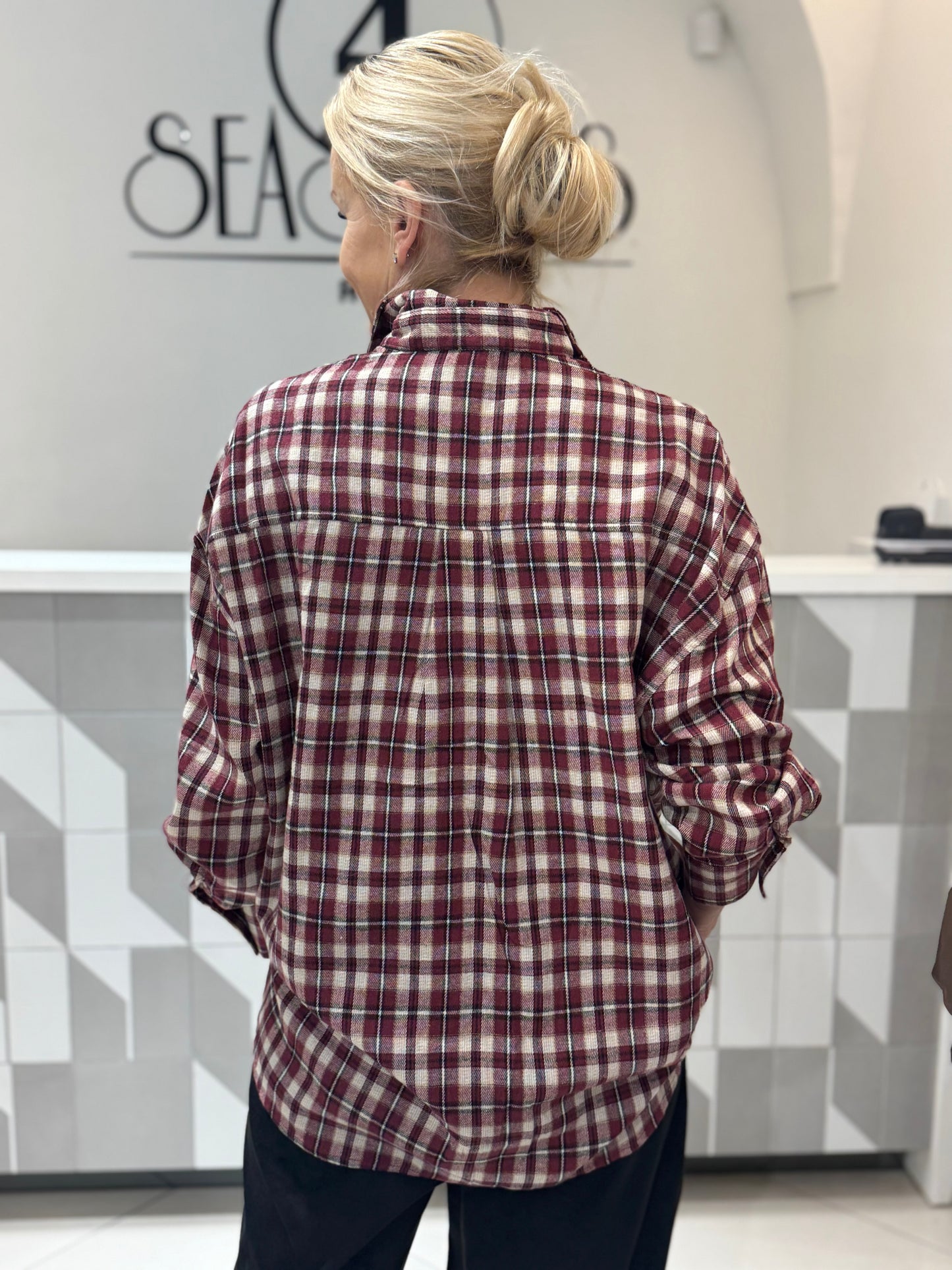 Languoti marškiniai su ženkliukais (P864)