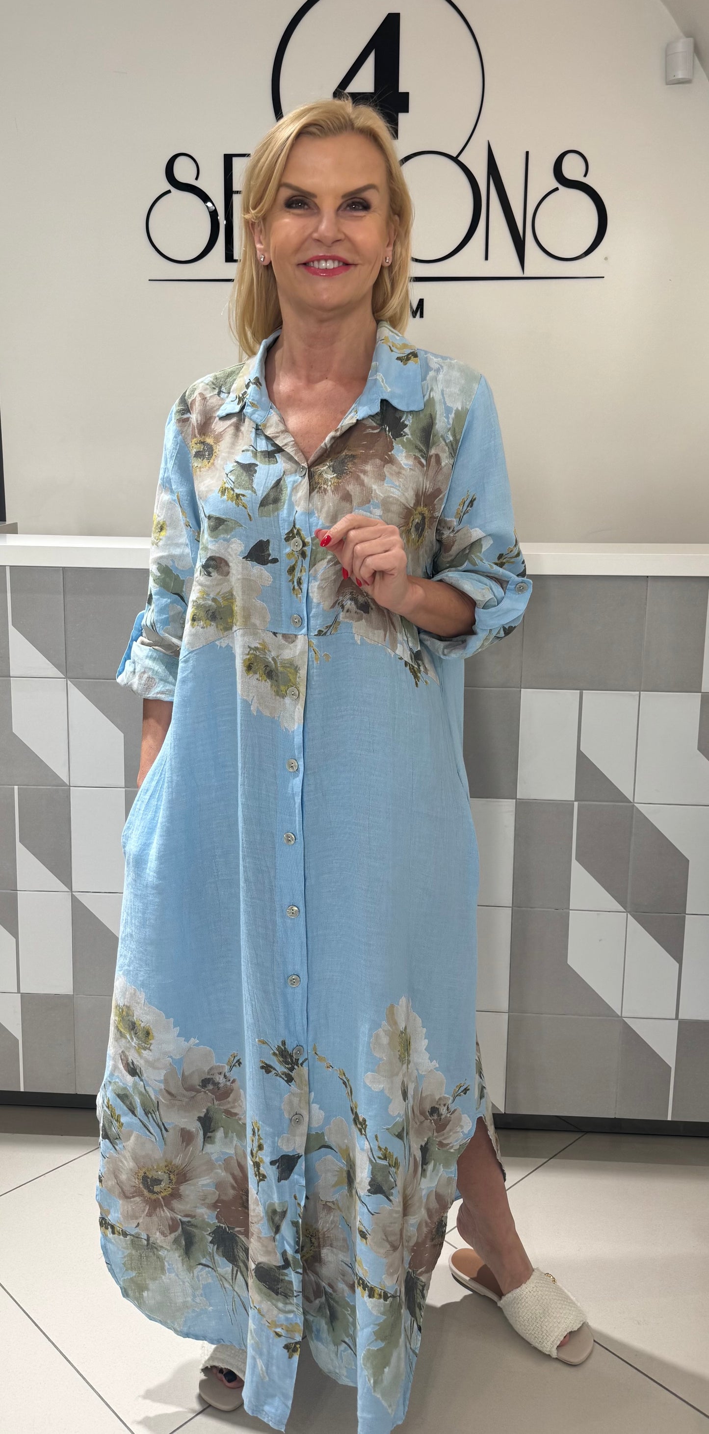 Lininė suknelė su gėlėmis (S218)