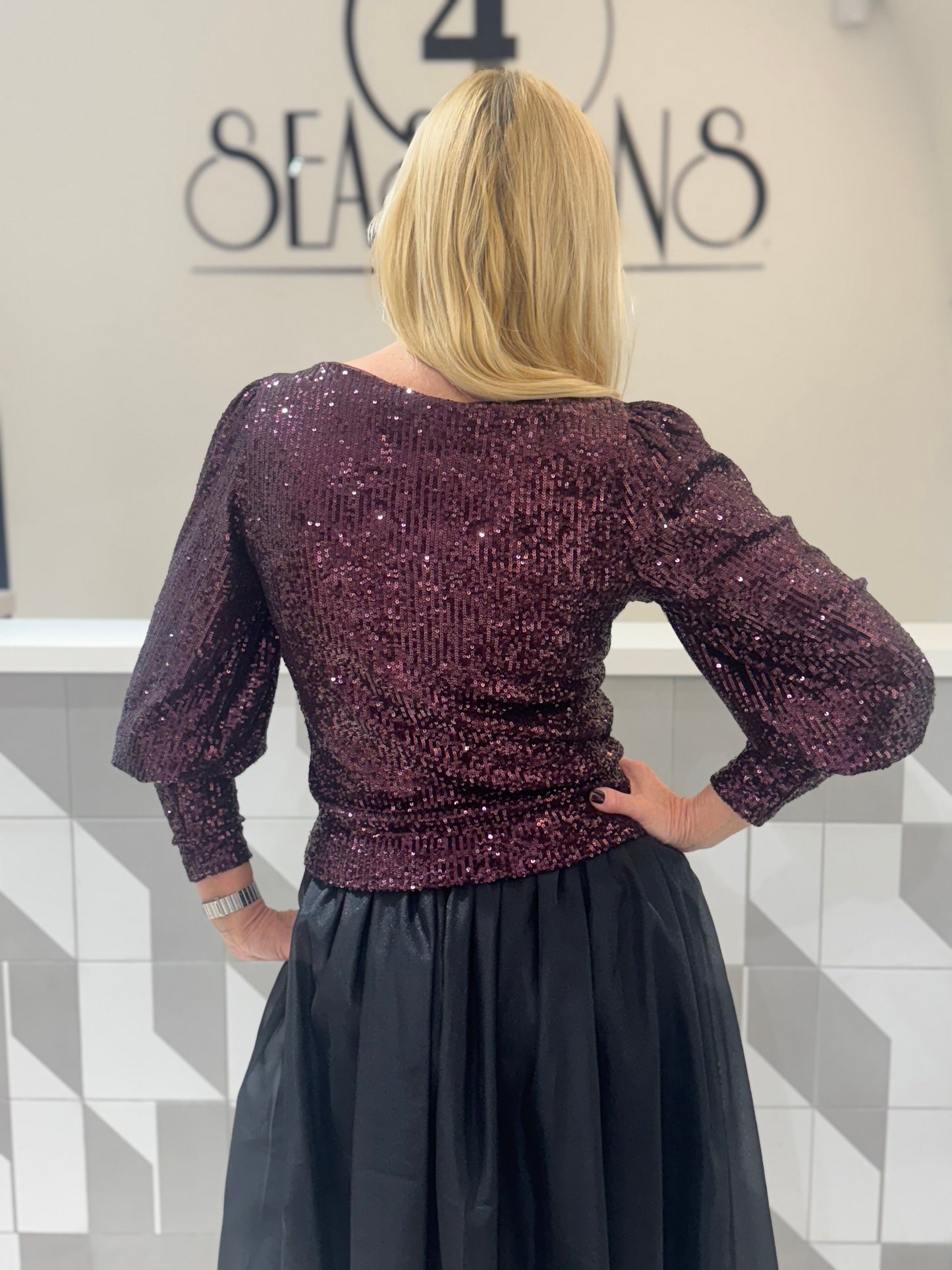 Palaidinė su žvyneliais (P867)